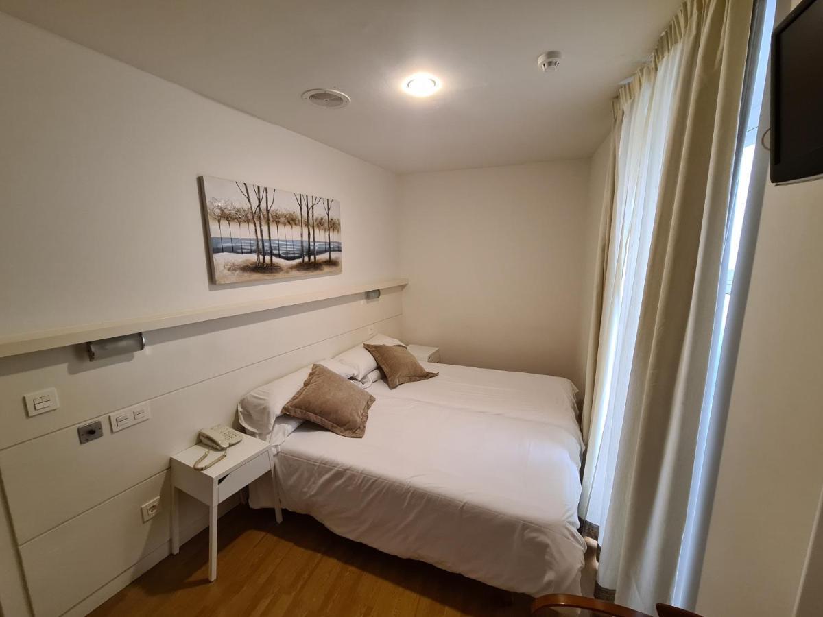 Double or Twin Room,1003768125:JPEG