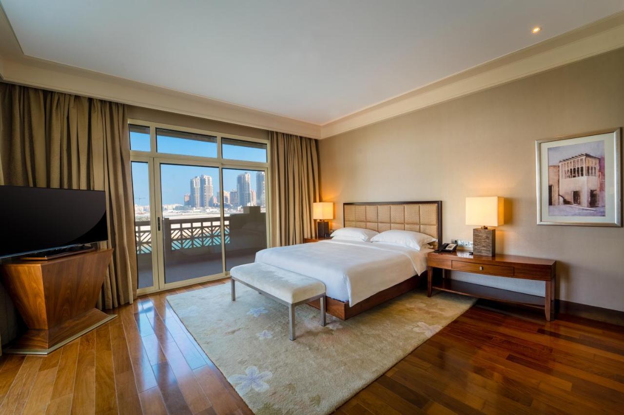 Al Mirqab Suite