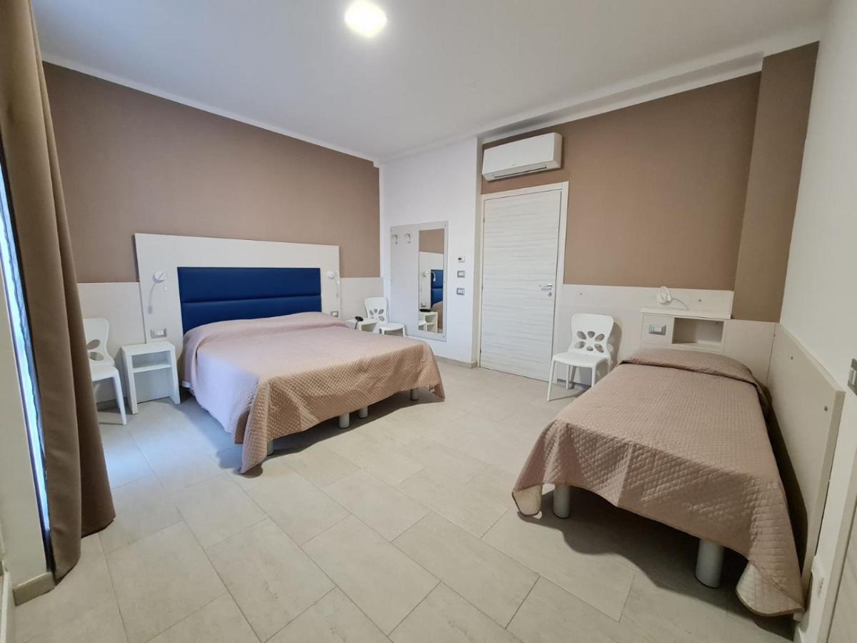 Triple Room,1628727103:JPEG