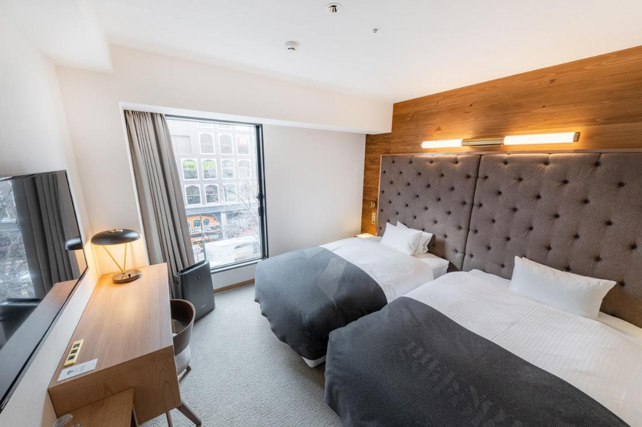 Standard Twin Room with Tram & City view