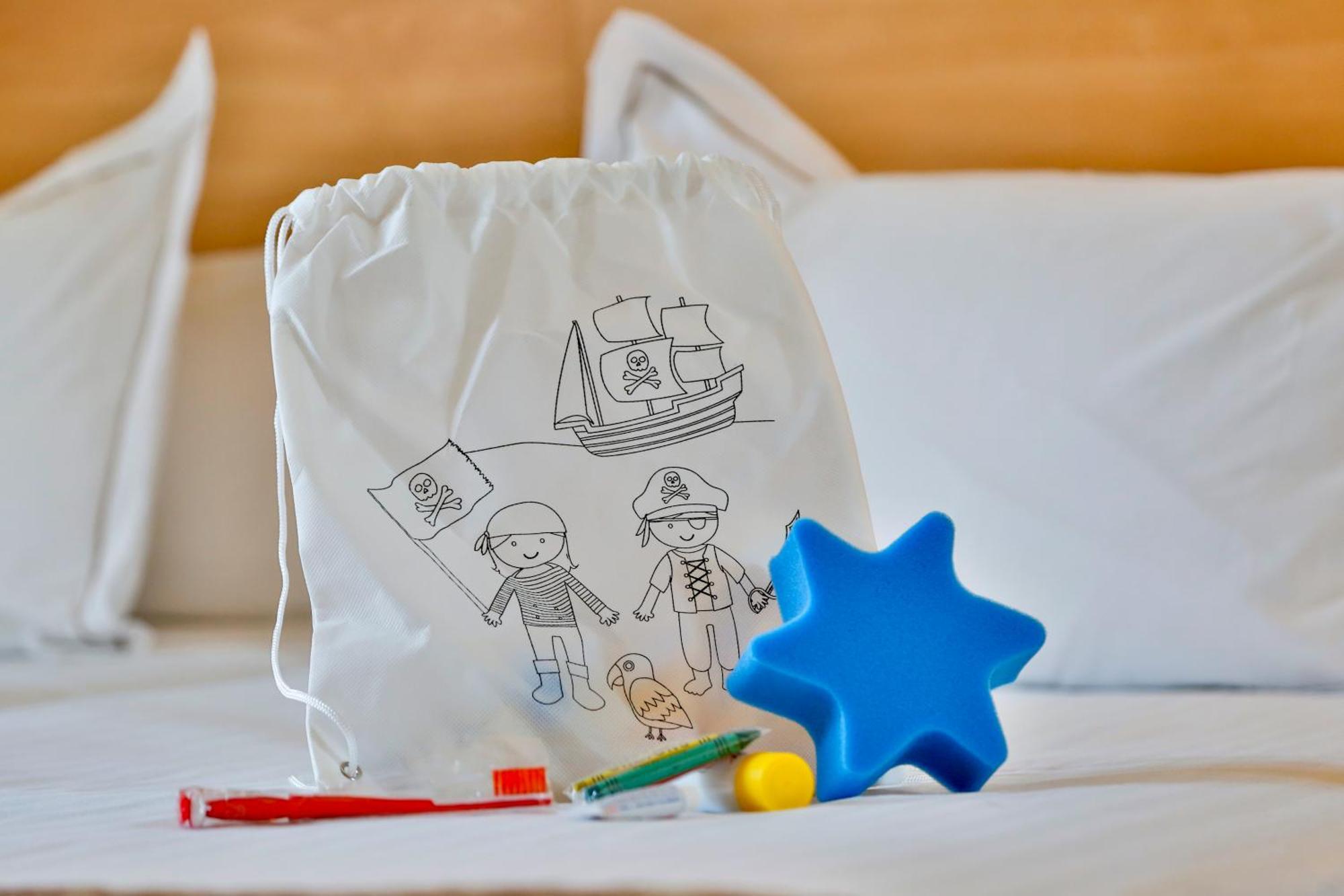 Vierpersoonskamer (2 Volwassenen en 2 Kinderen)