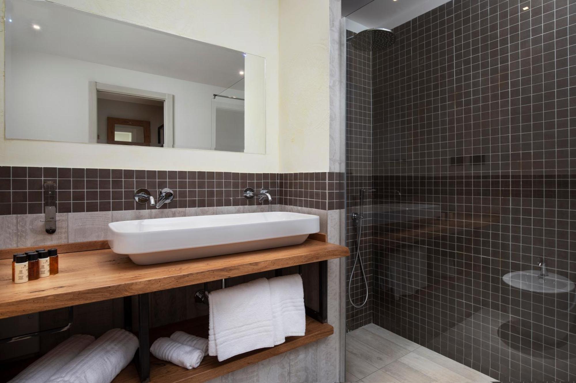 Suite - Vue sur Piscine