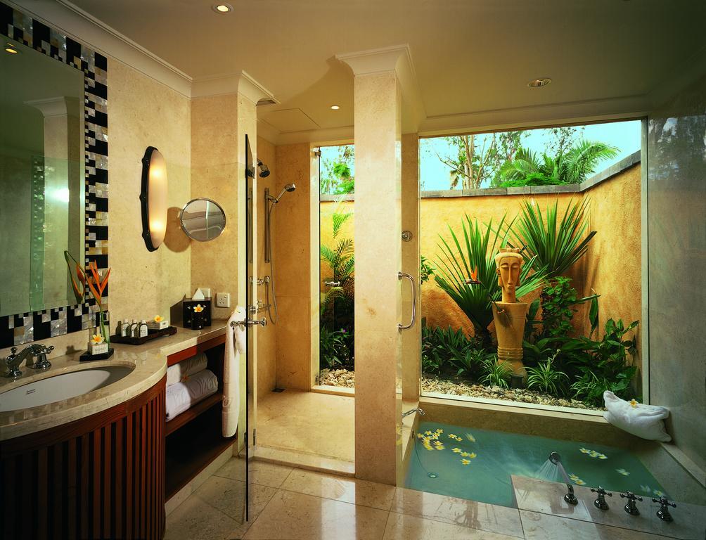 Luxury Pavilion with Garden View