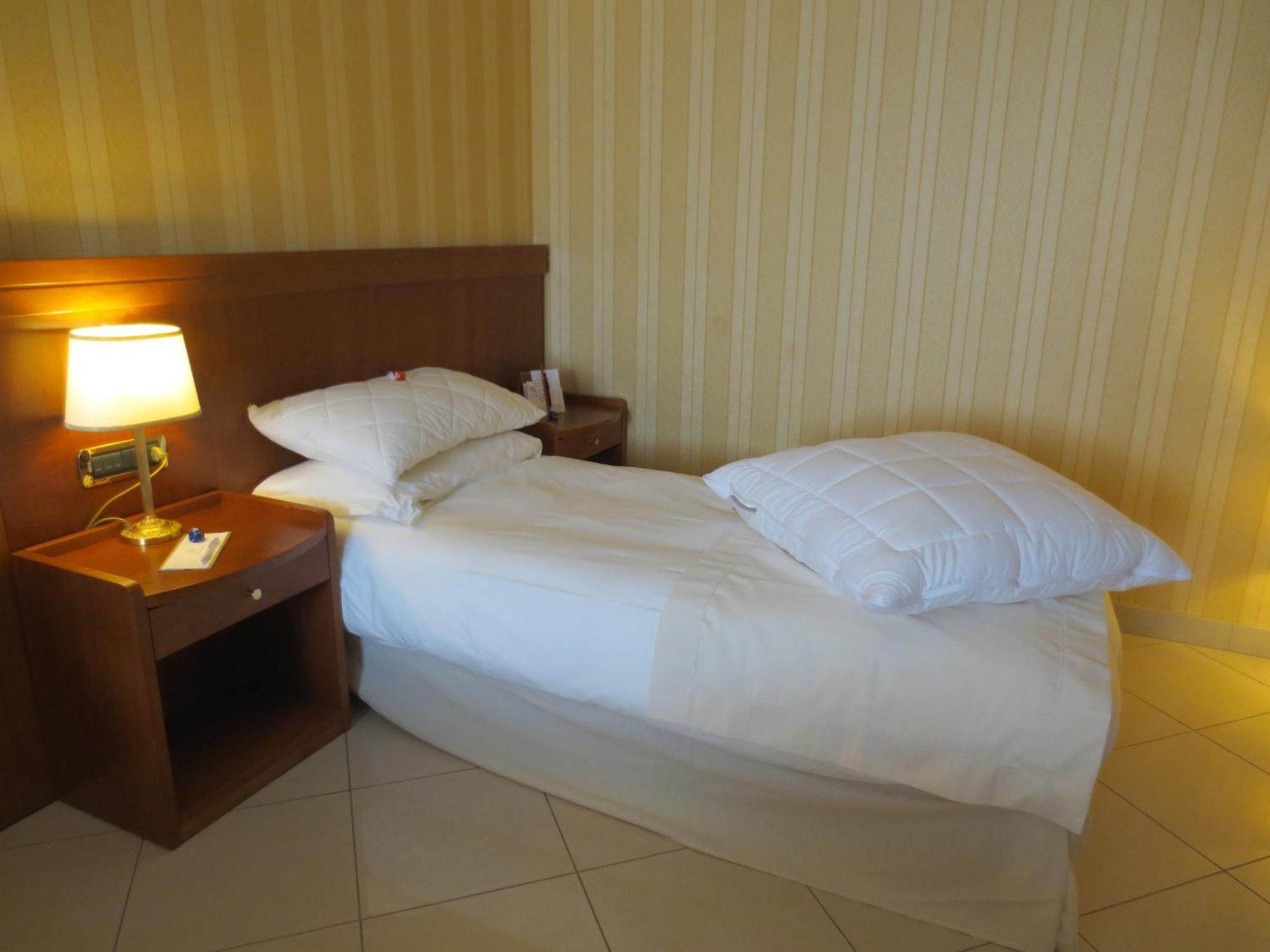 Single Room,1226987234:JPEG