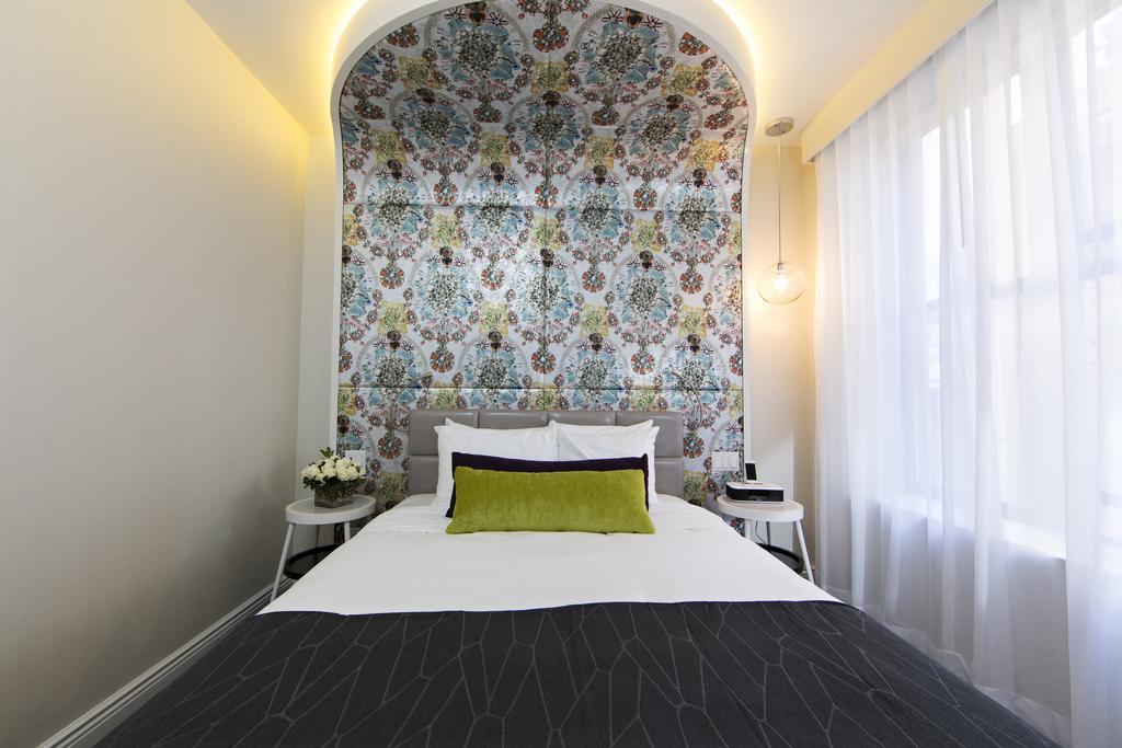 Double Room Bronze