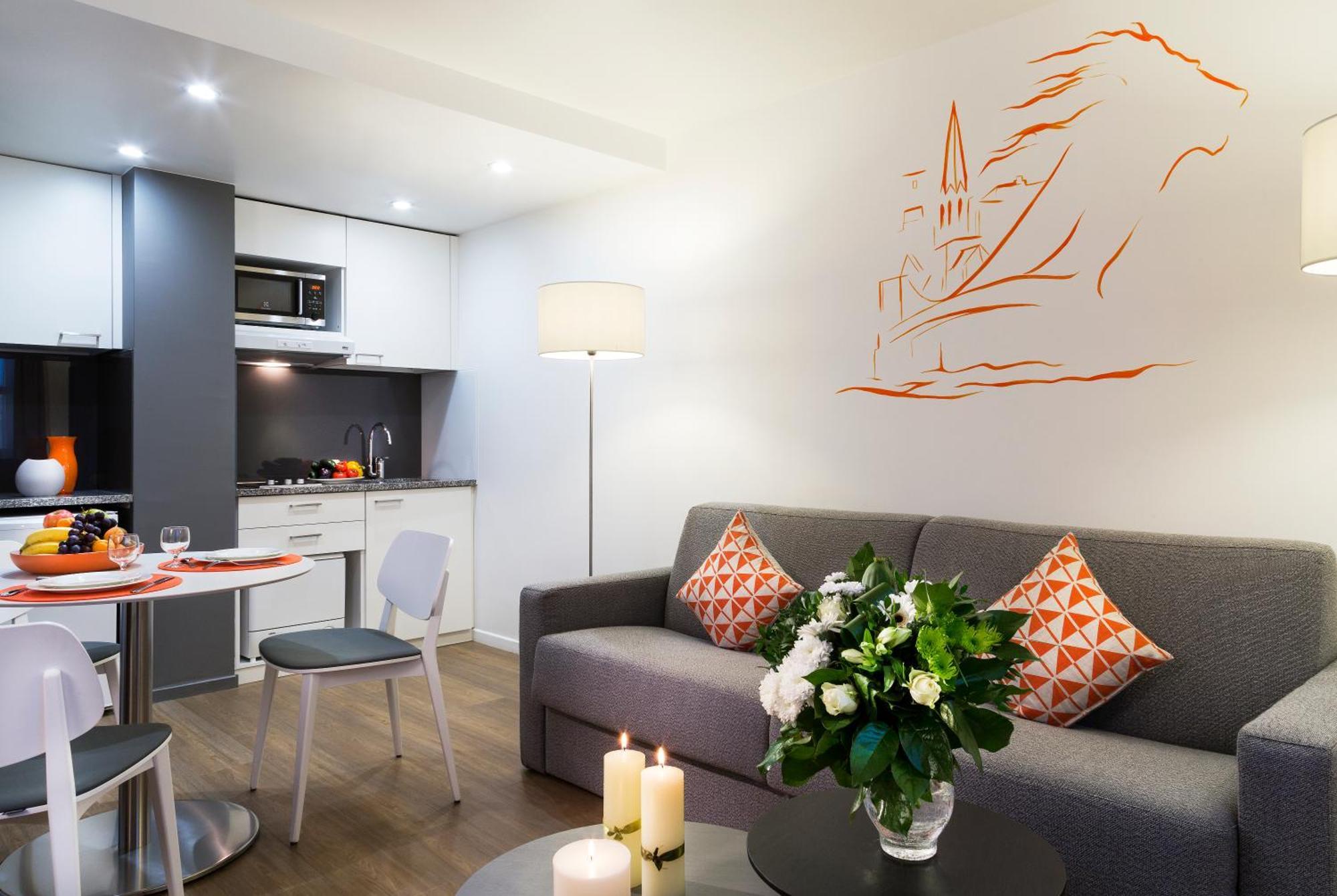 One-Bedroom Apartment without Air Conditioning,1273798471:JPEG