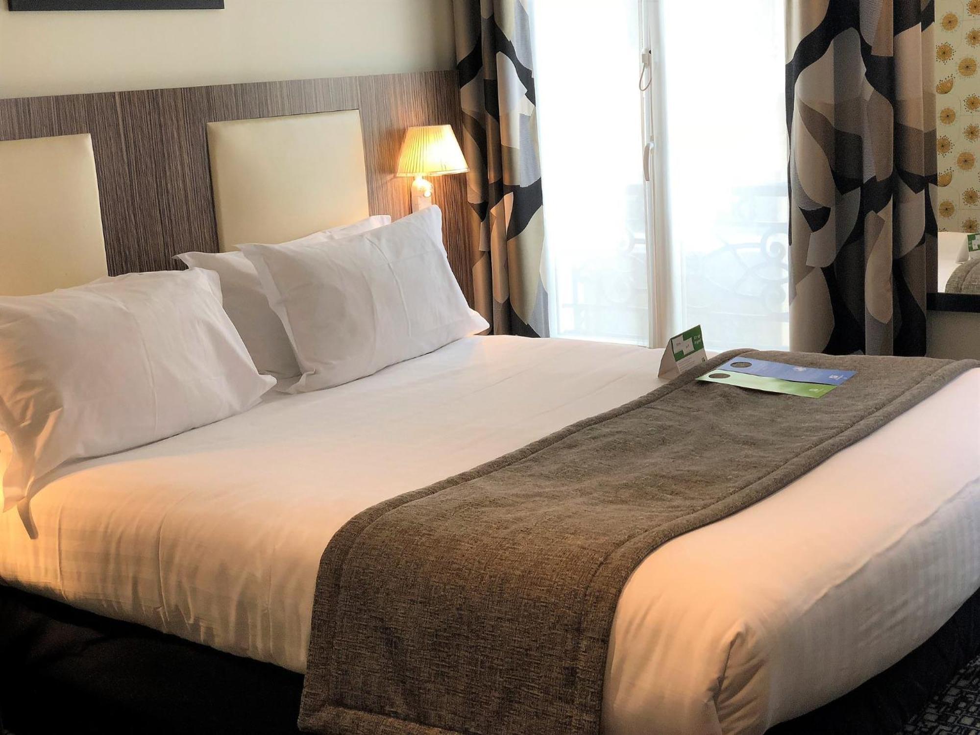 Standard Doppelzimmer mit ebenerdiger Dusche