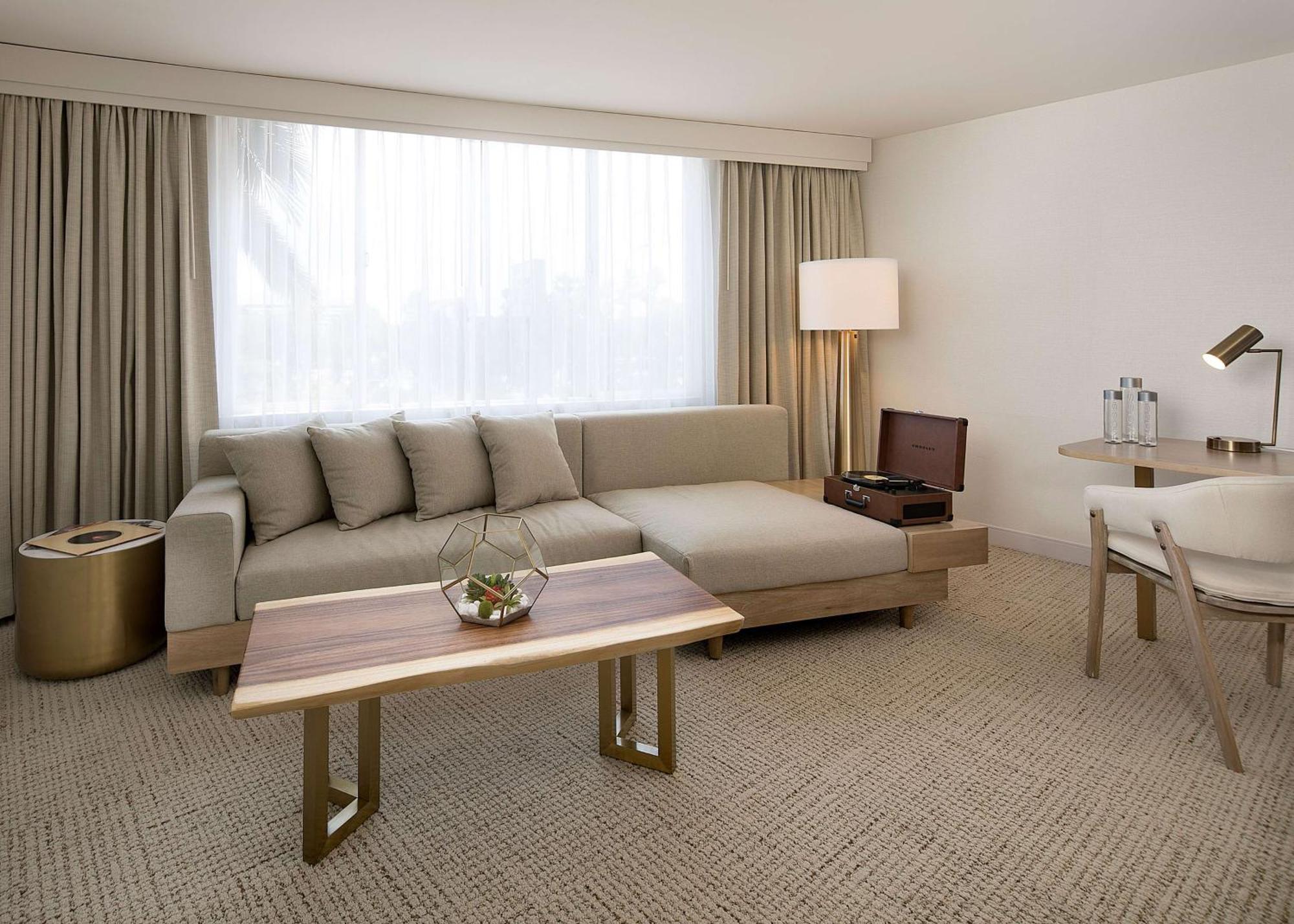 Junior King Suite with Seating Area