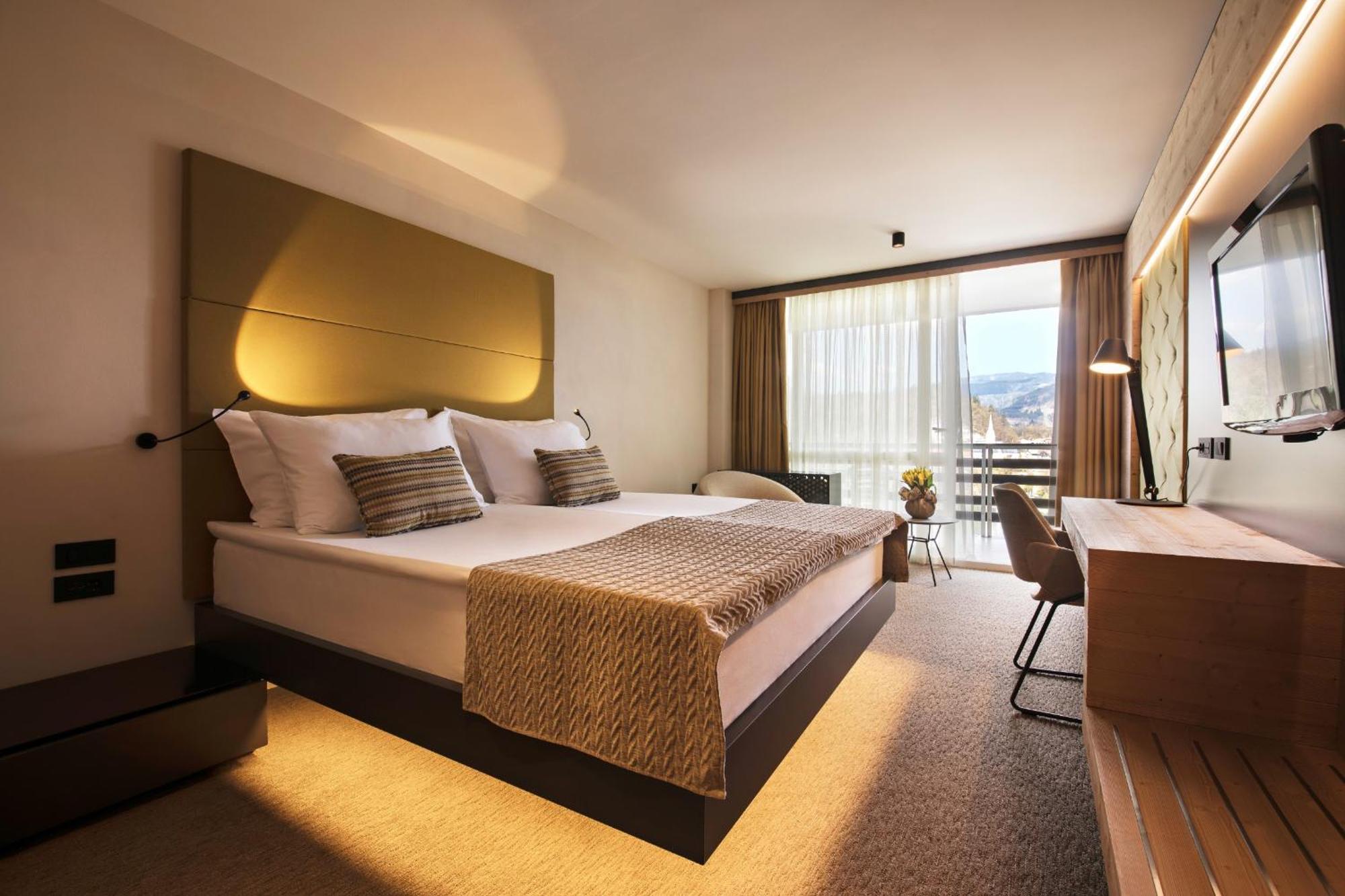 Double Room Lake View