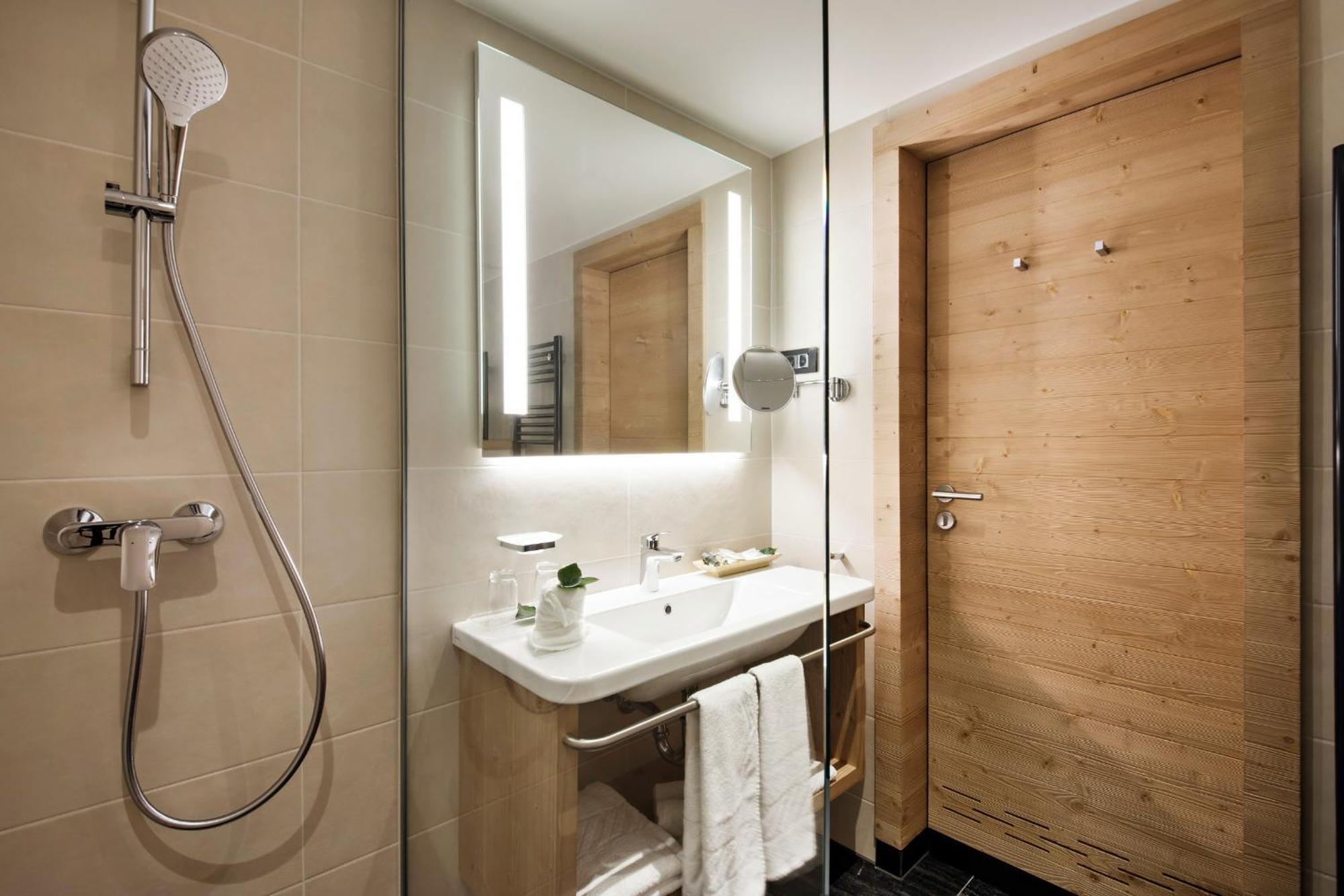 Double Room Lake View