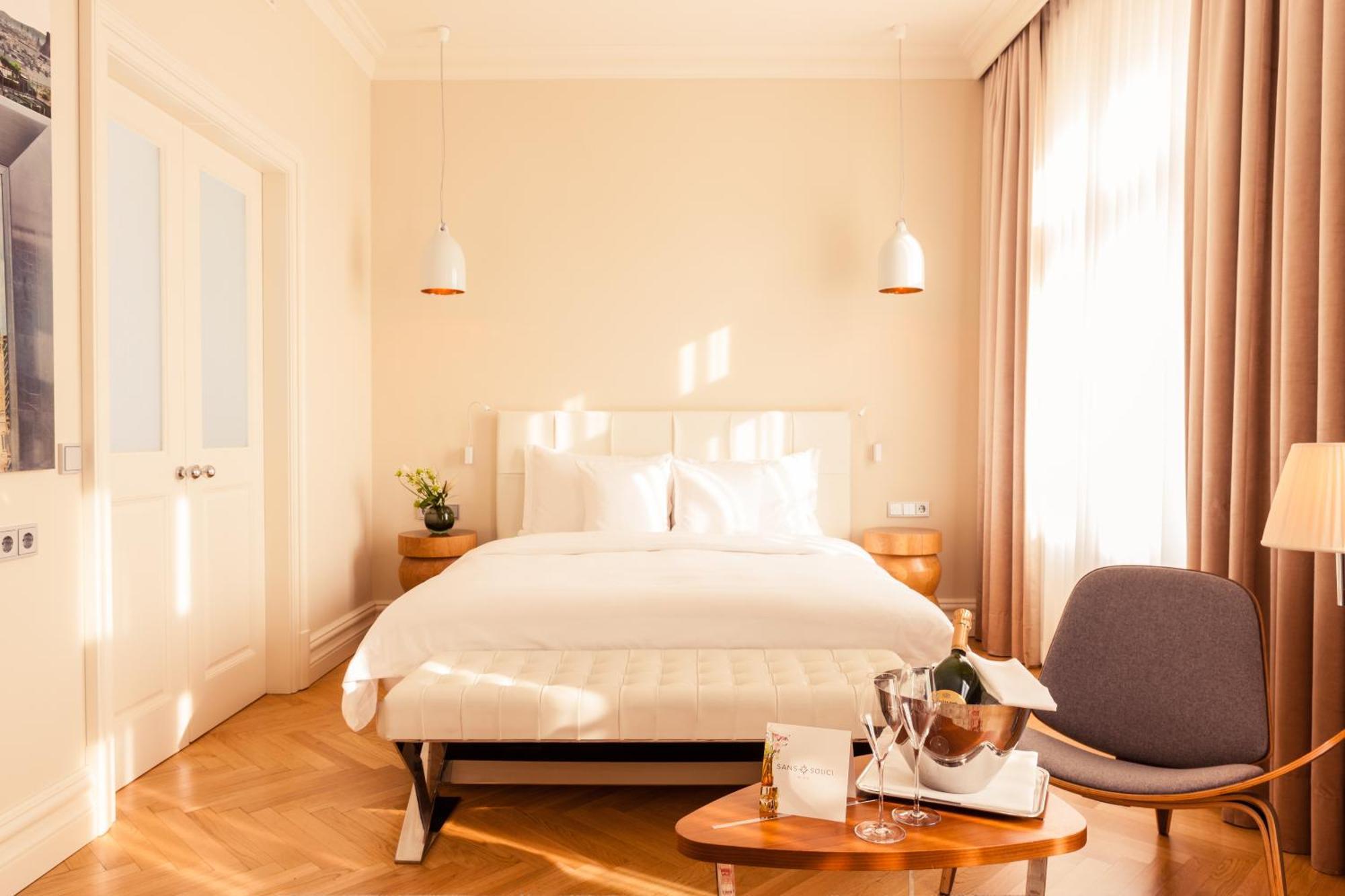 Luxury Double or Twin Room,1280291941:JPEG