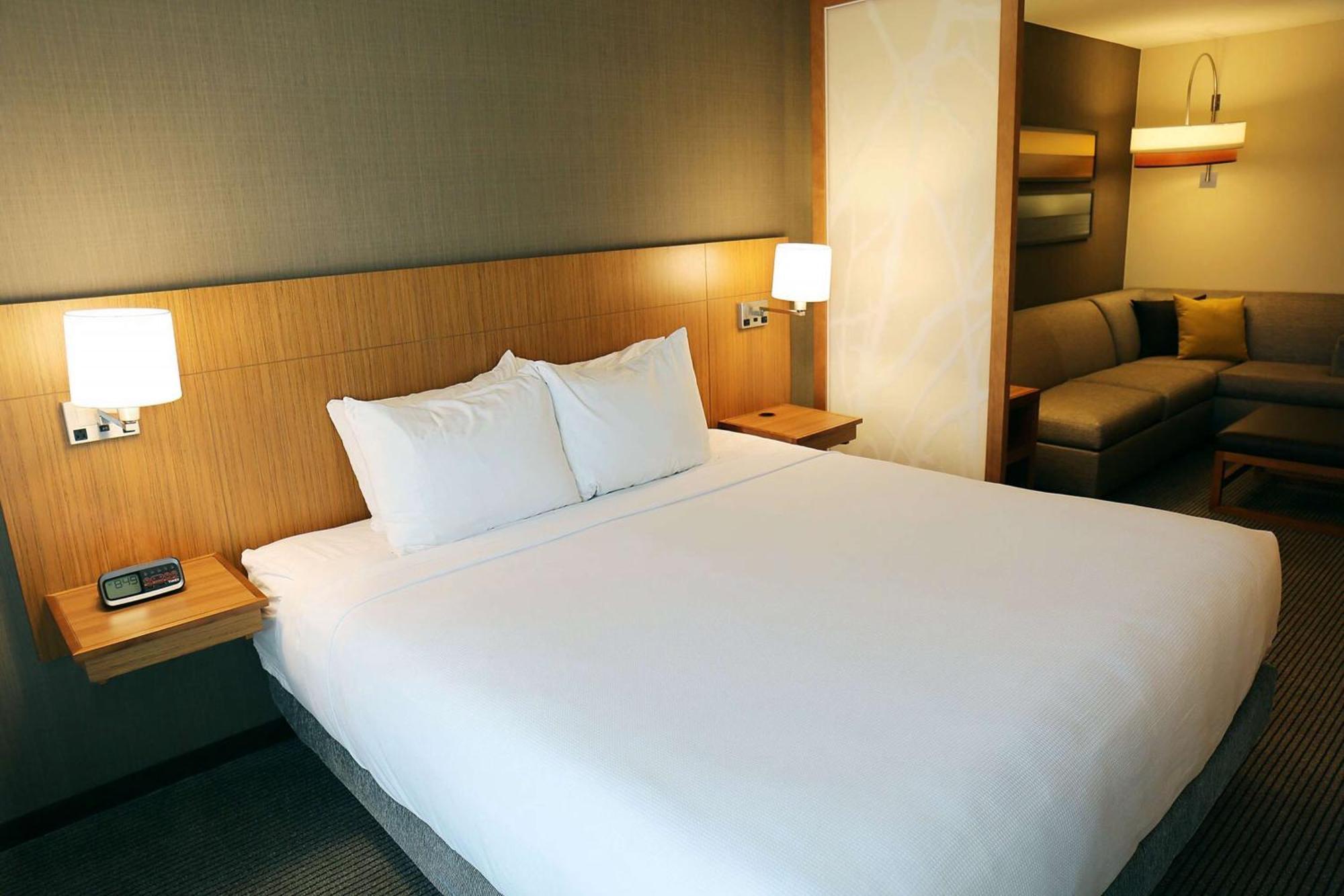 Standard Zimmer mit Kingsize-Bett