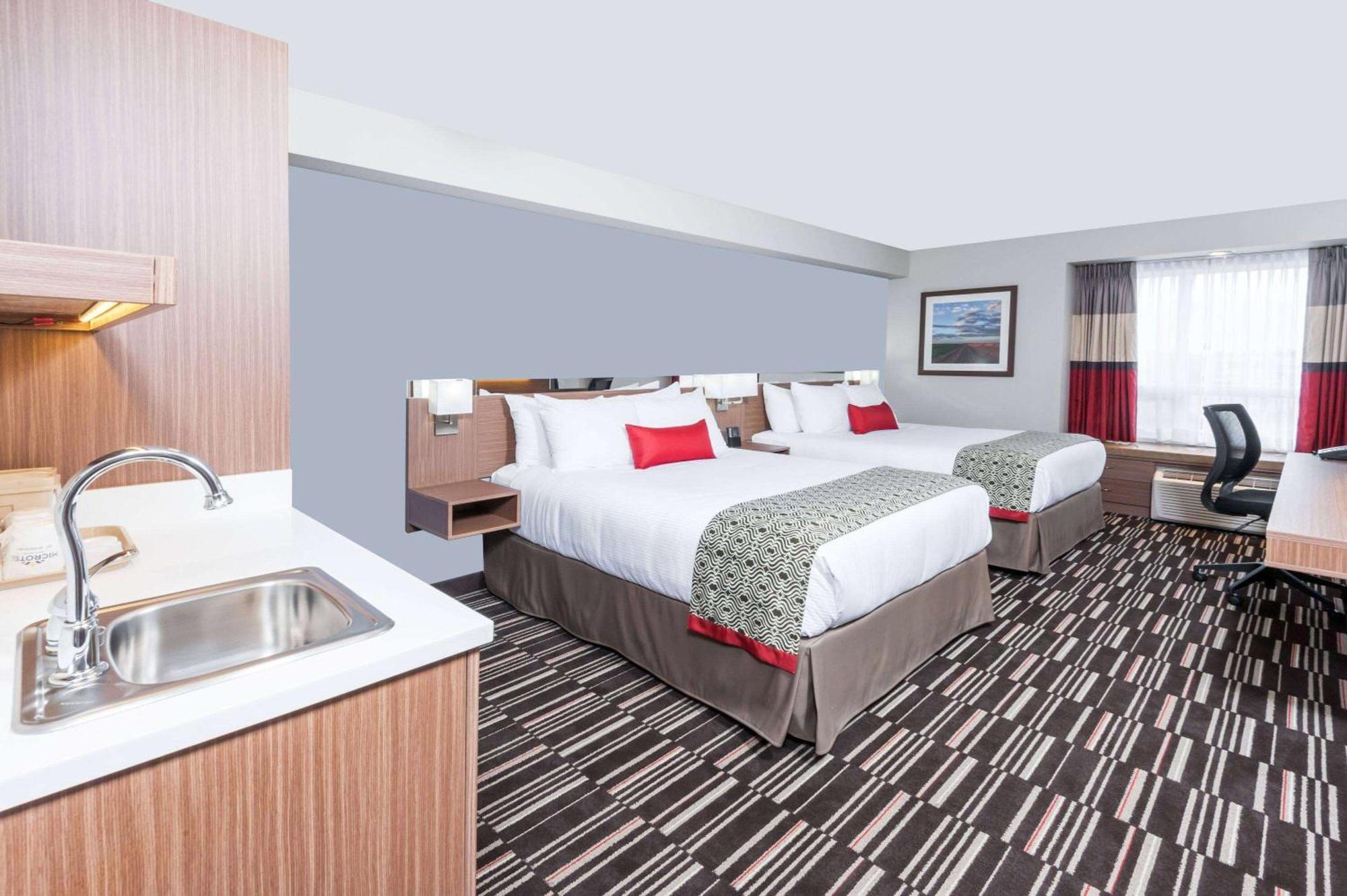 Business Suite with Two Queen Beds - Non-Smoking,769870933:JPEG