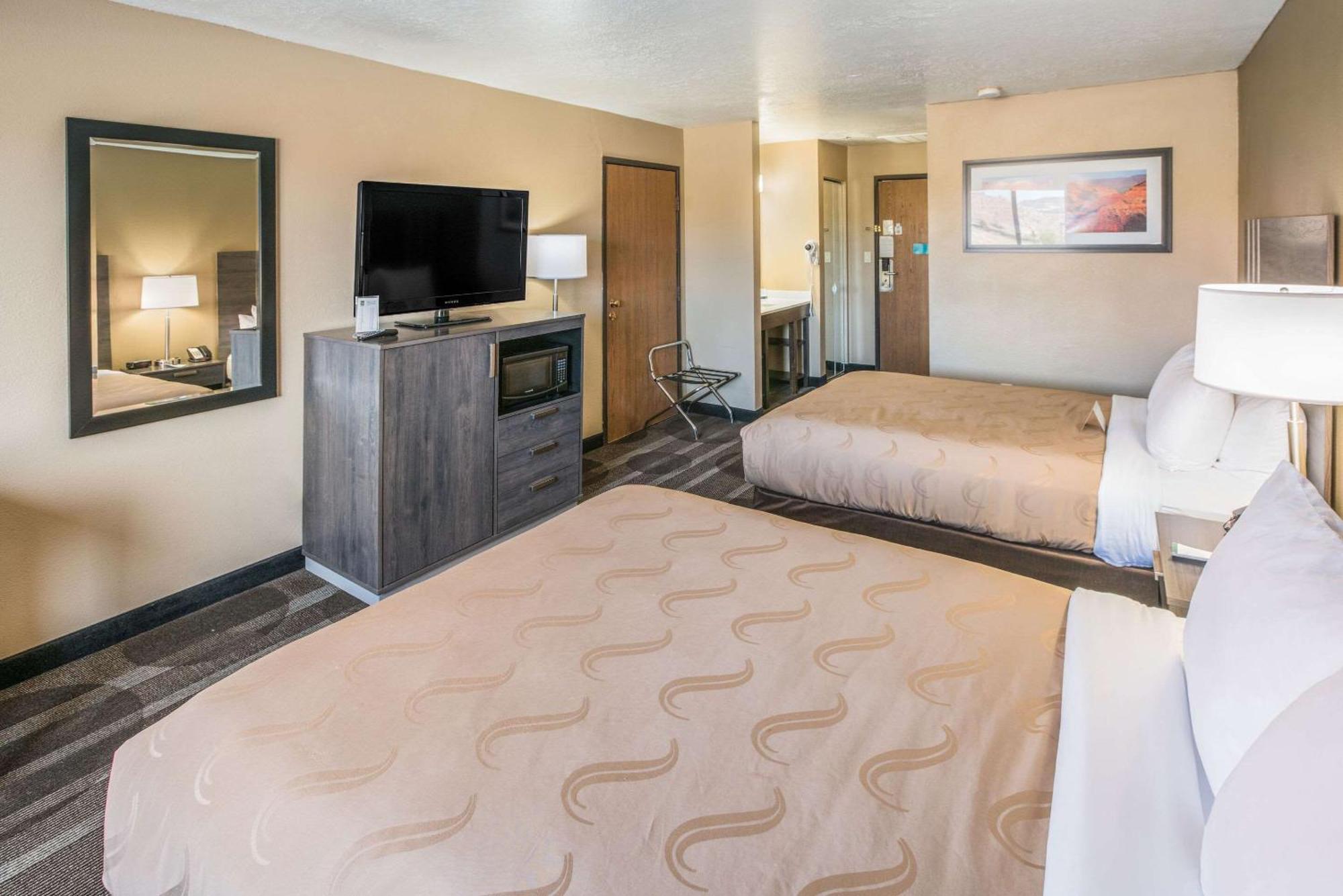 Queen Room Two Queen Beds Non-Smoking