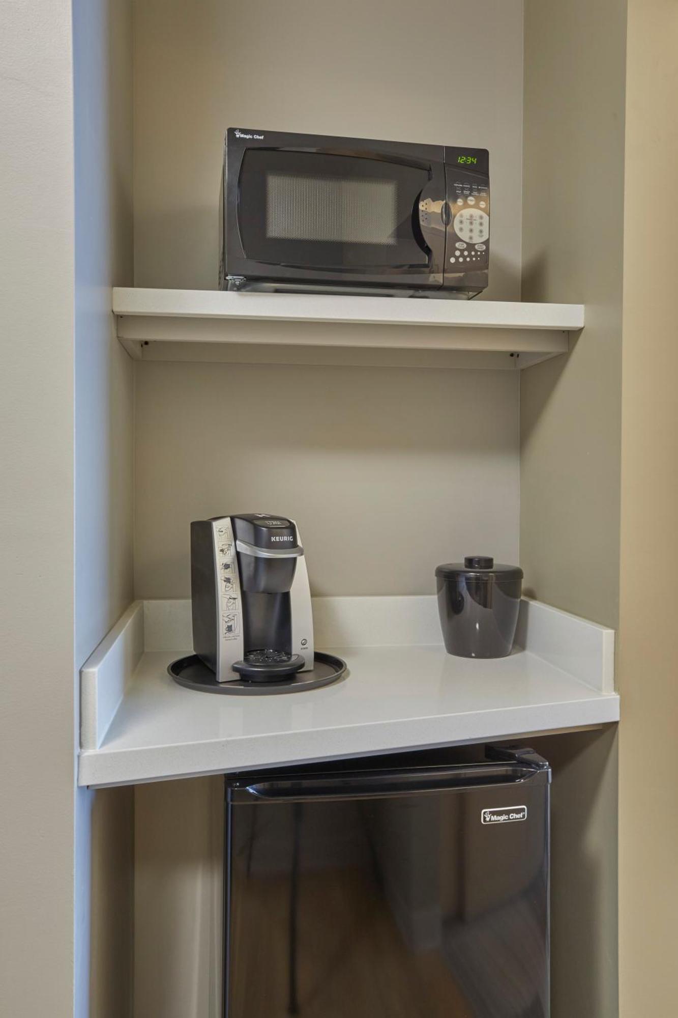 Standard King Room,1283997790:JPEG