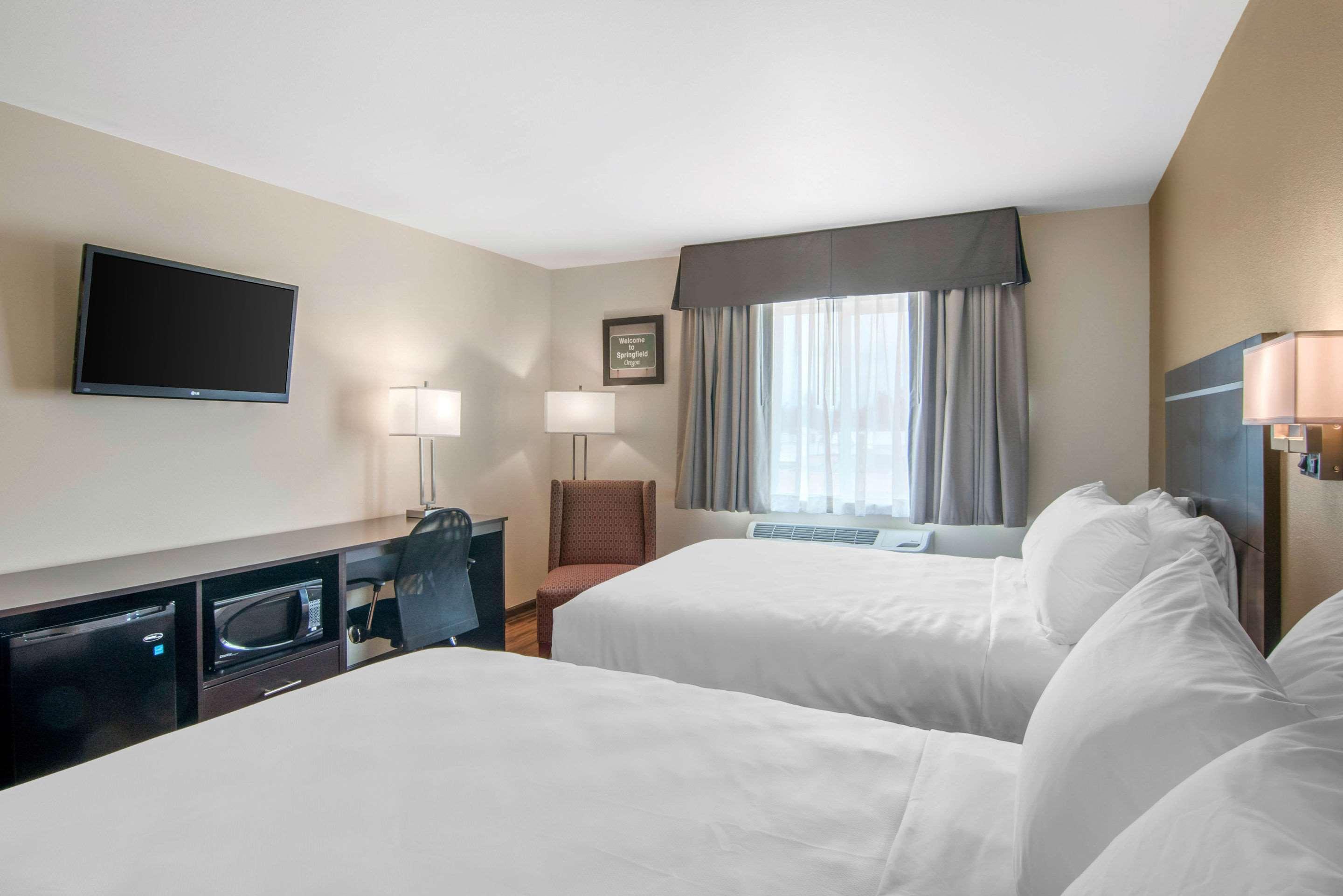 Queen Room with Two Queen Beds - Non-Smoking