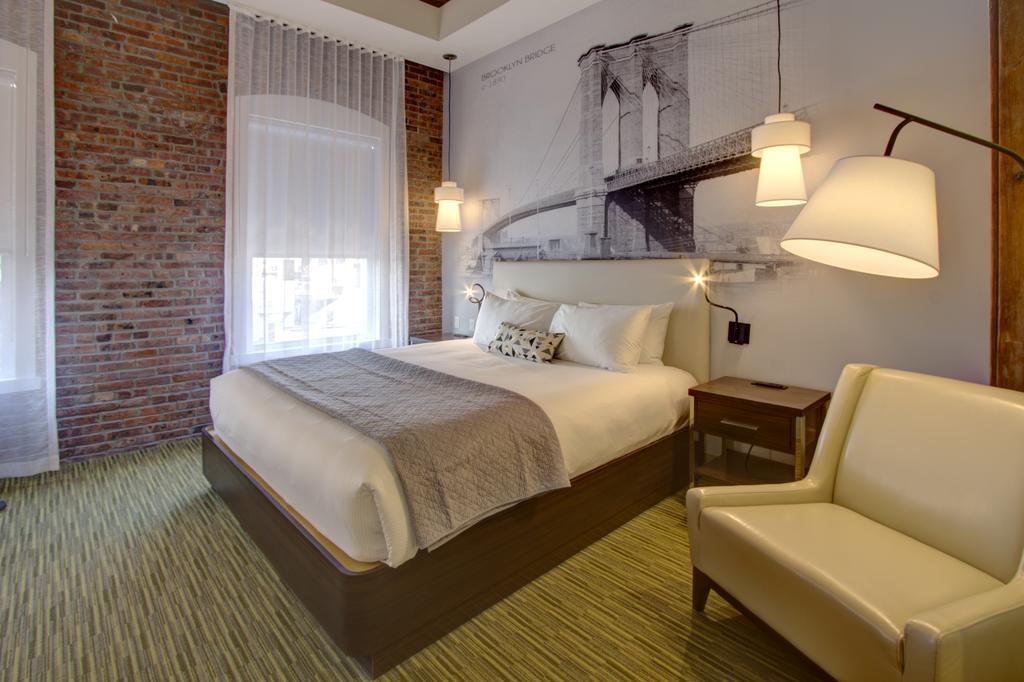 Queen Room