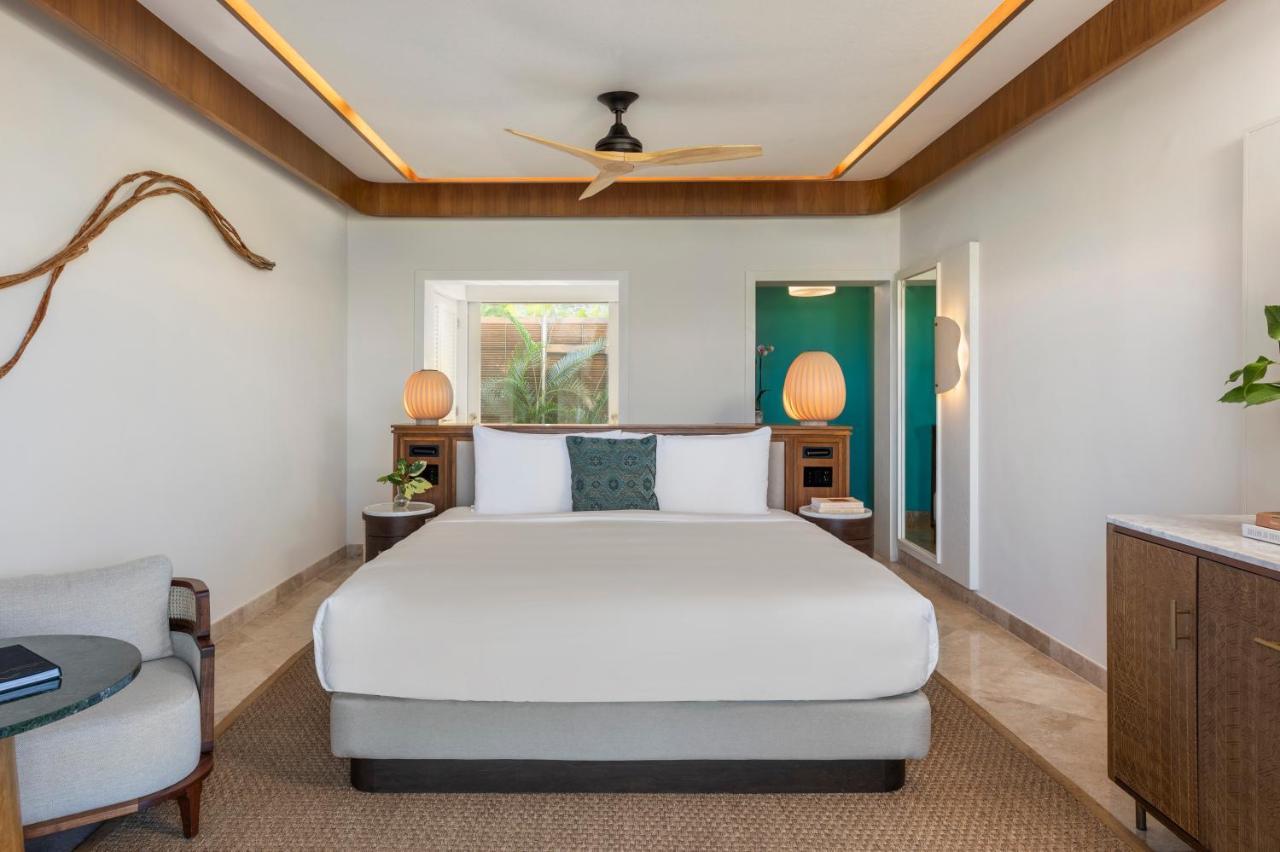 Signature King Casita with Soaking Tub and Lagoon View,1386710564:JPEG