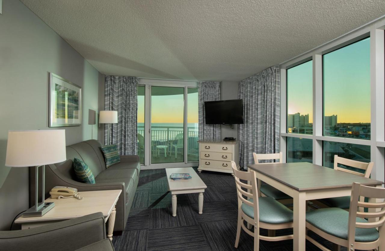 One-Bedroom Corner Suite
