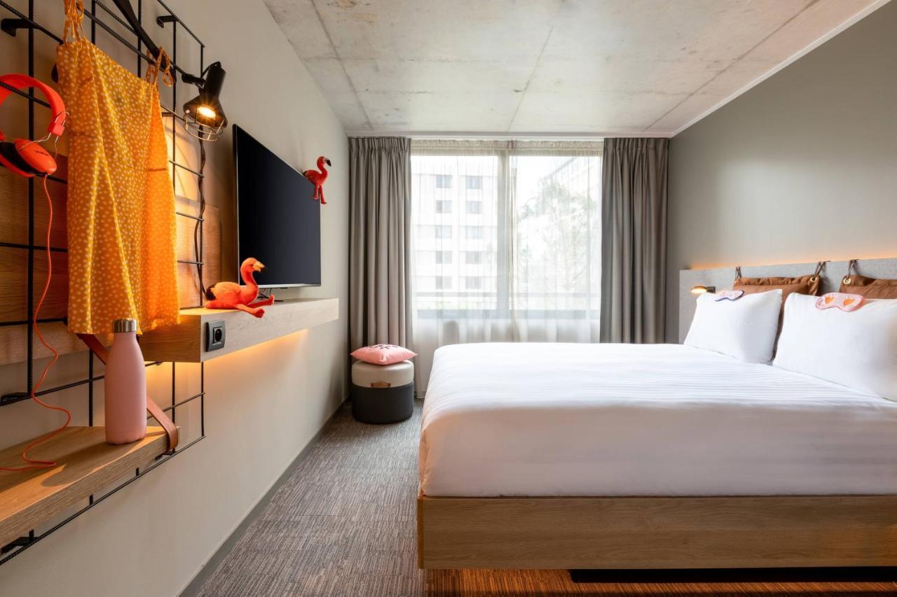 Camera Moxy Sleeper con Letto Queen-Size