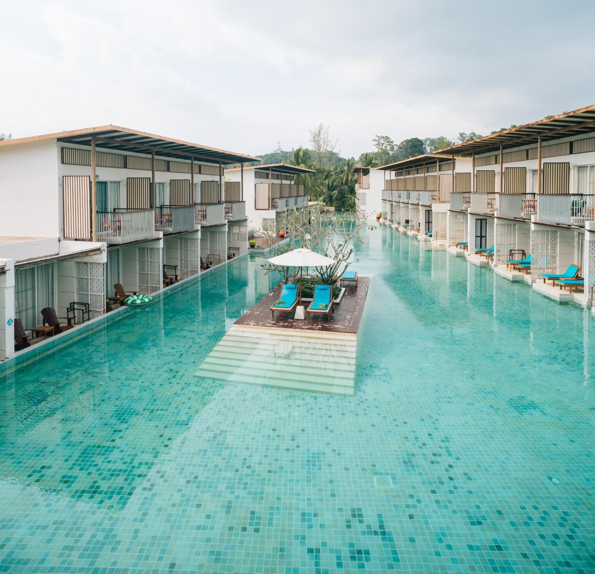Chambre Double ou Lits Jumeaux Deluxe - Vue sur Piscine