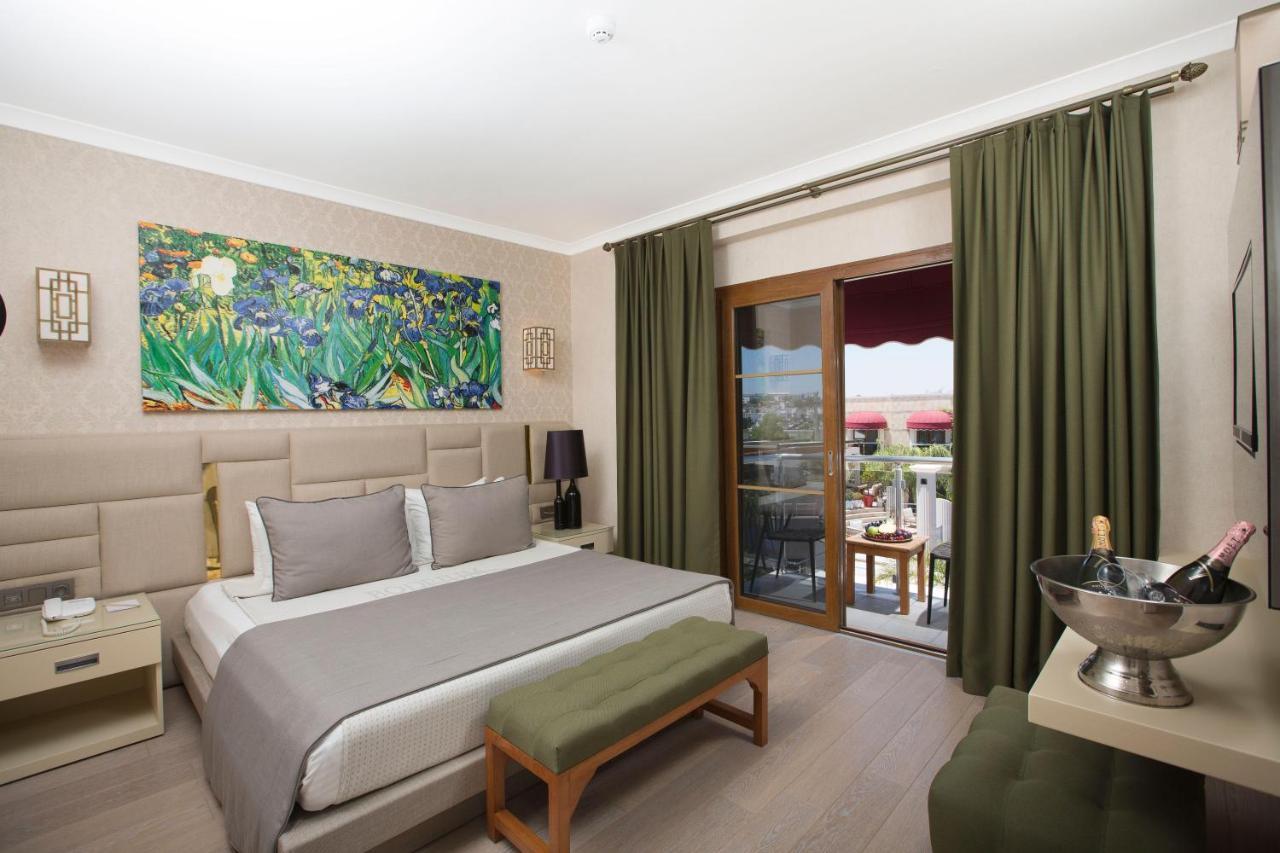 Superior Double or Twin Room with Pool View