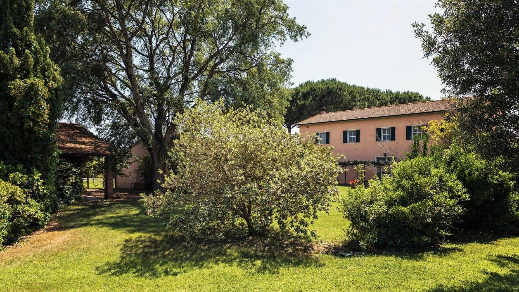 Suite with Balcony,1511057161:JPEG