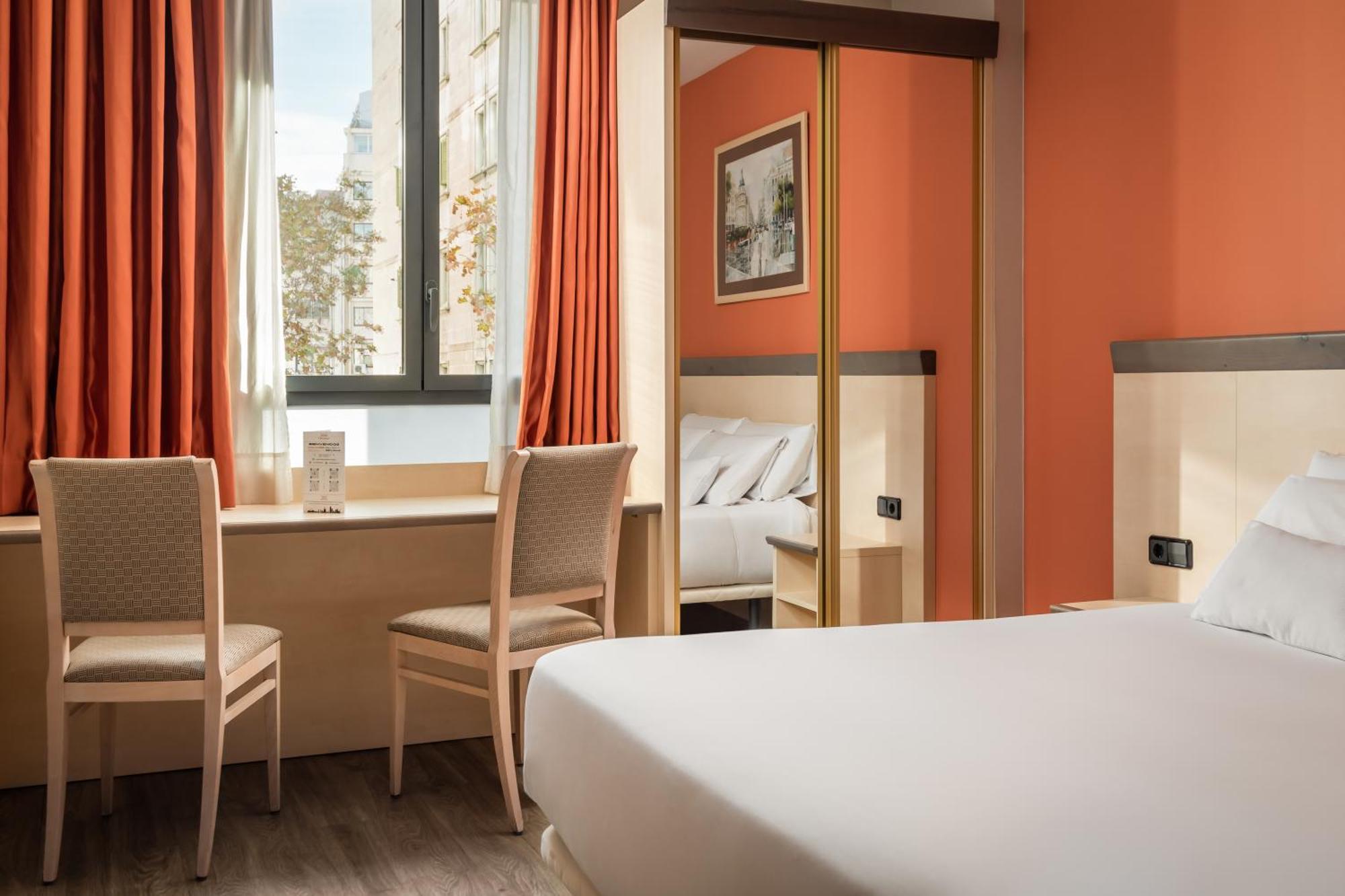 Quarto Superior com Cama de Casal ou 2 de Solteiro