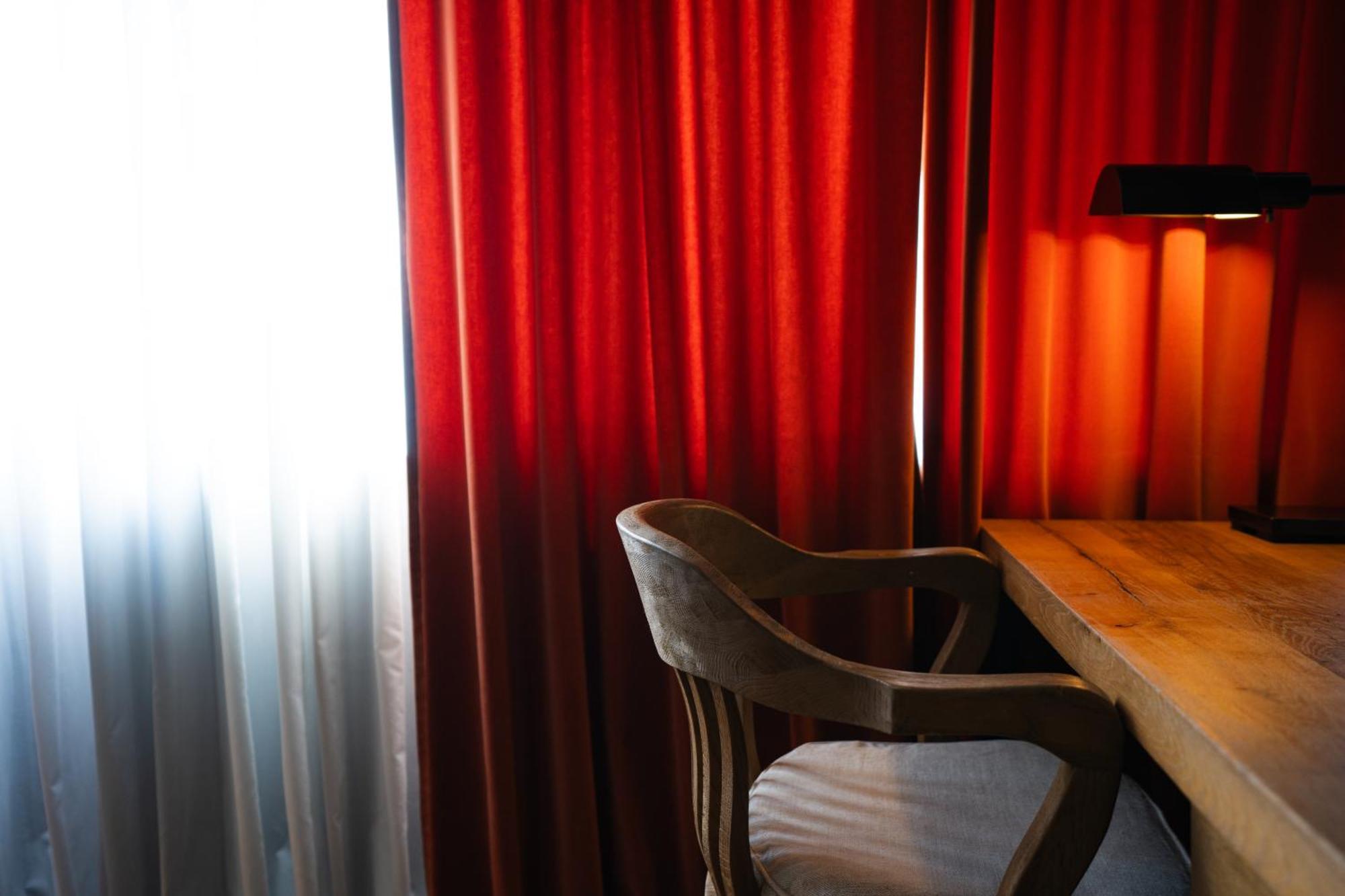 Double Room,1544224375:JPEG