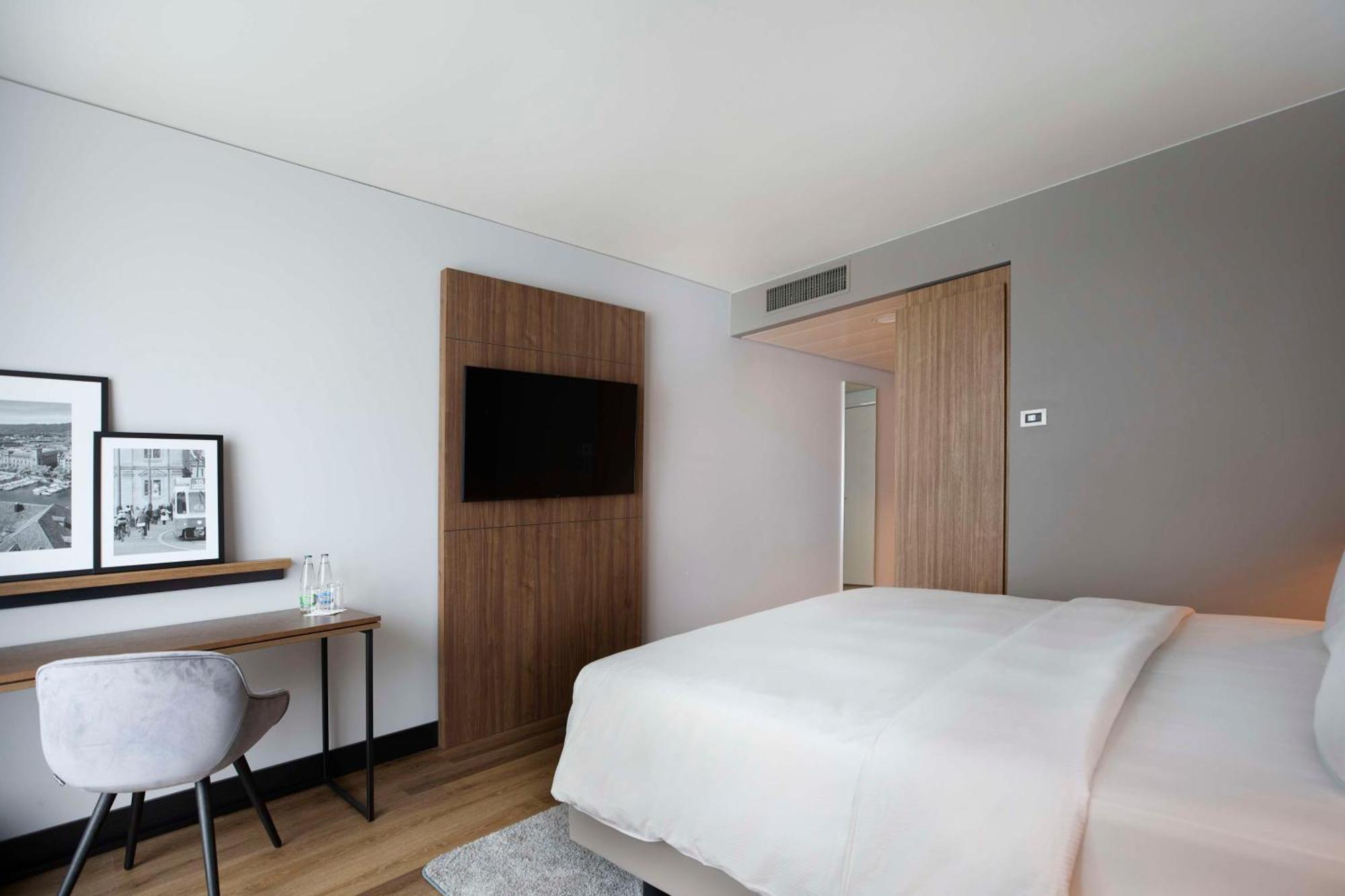 Standard Room,1545112012:JPEG