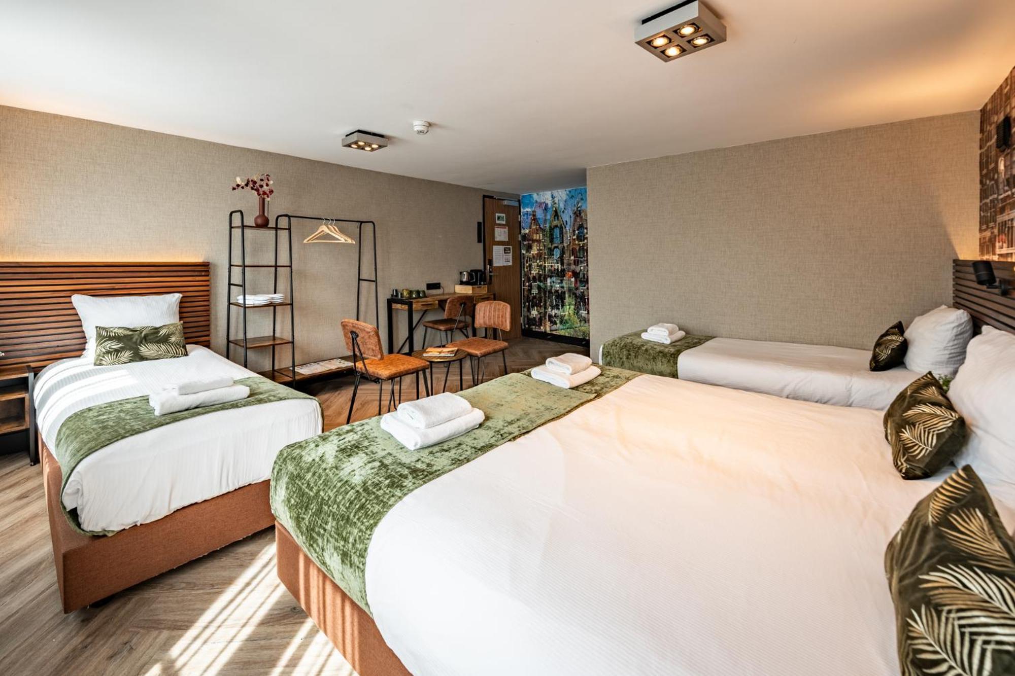 Habitación Familiar con baño privado