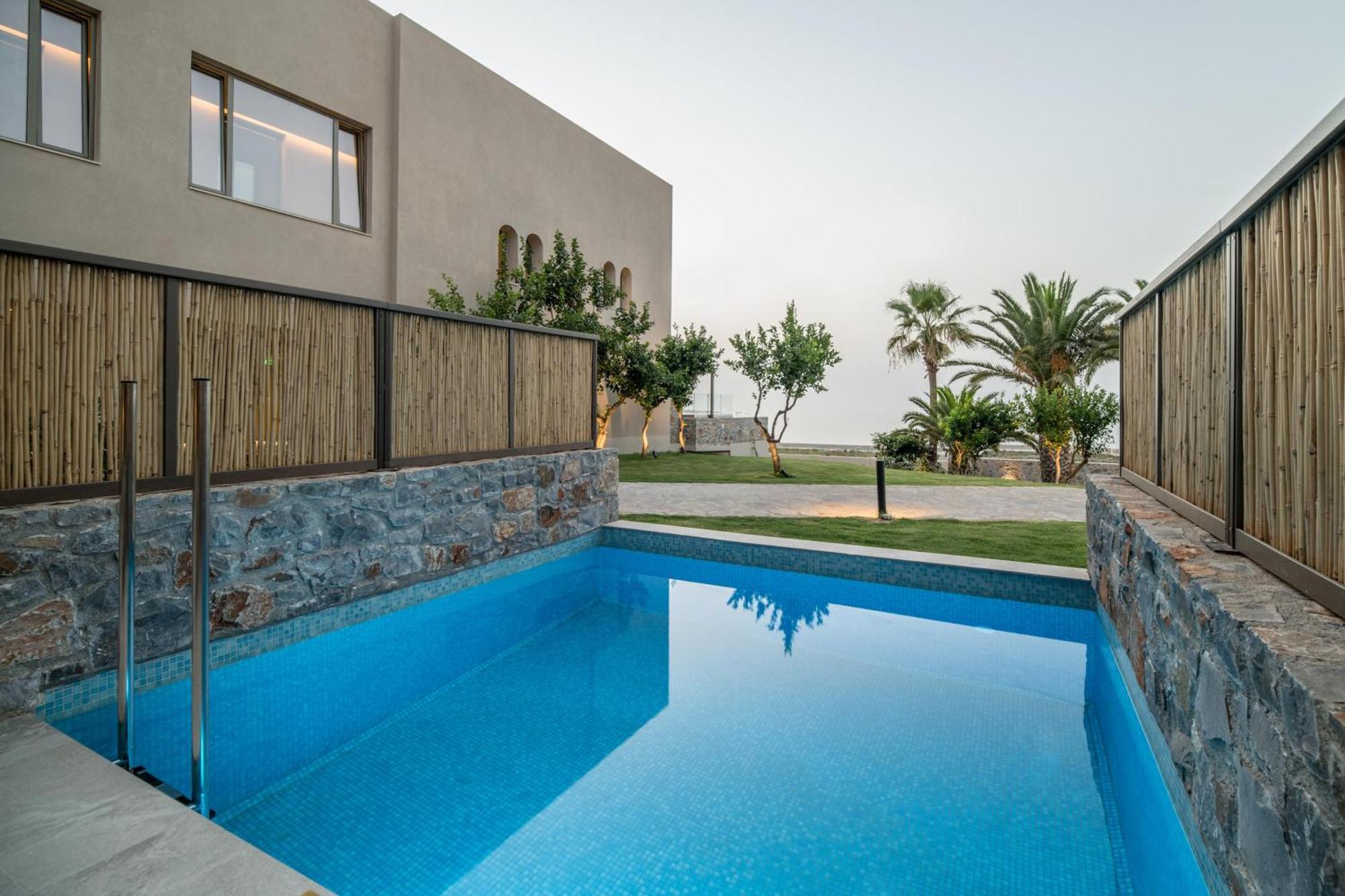 Classic Room with Sea View and Private Pool,1558520422:JPEG