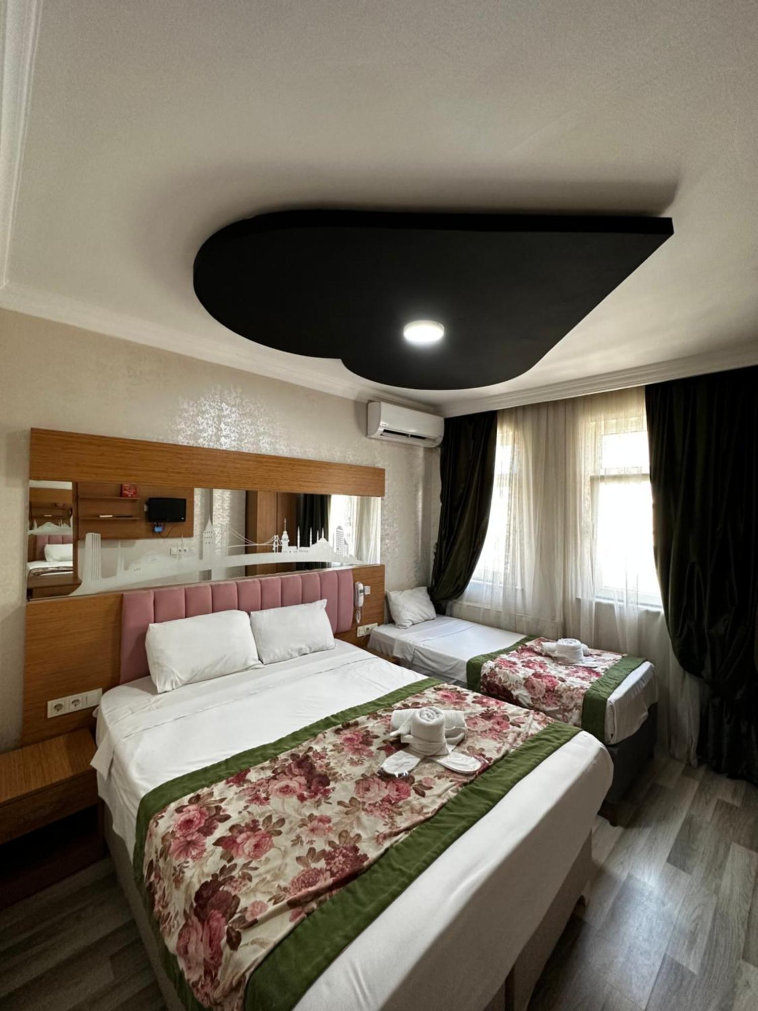 Triple Room City View,1555796947:JPEG