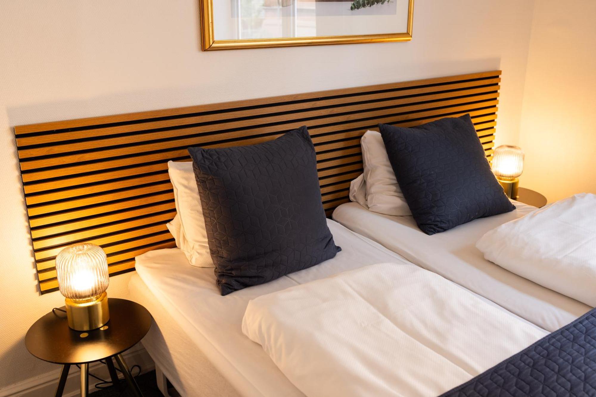 Quarto com Cama de Casal ou 2 de Solteiro e Cama Extra