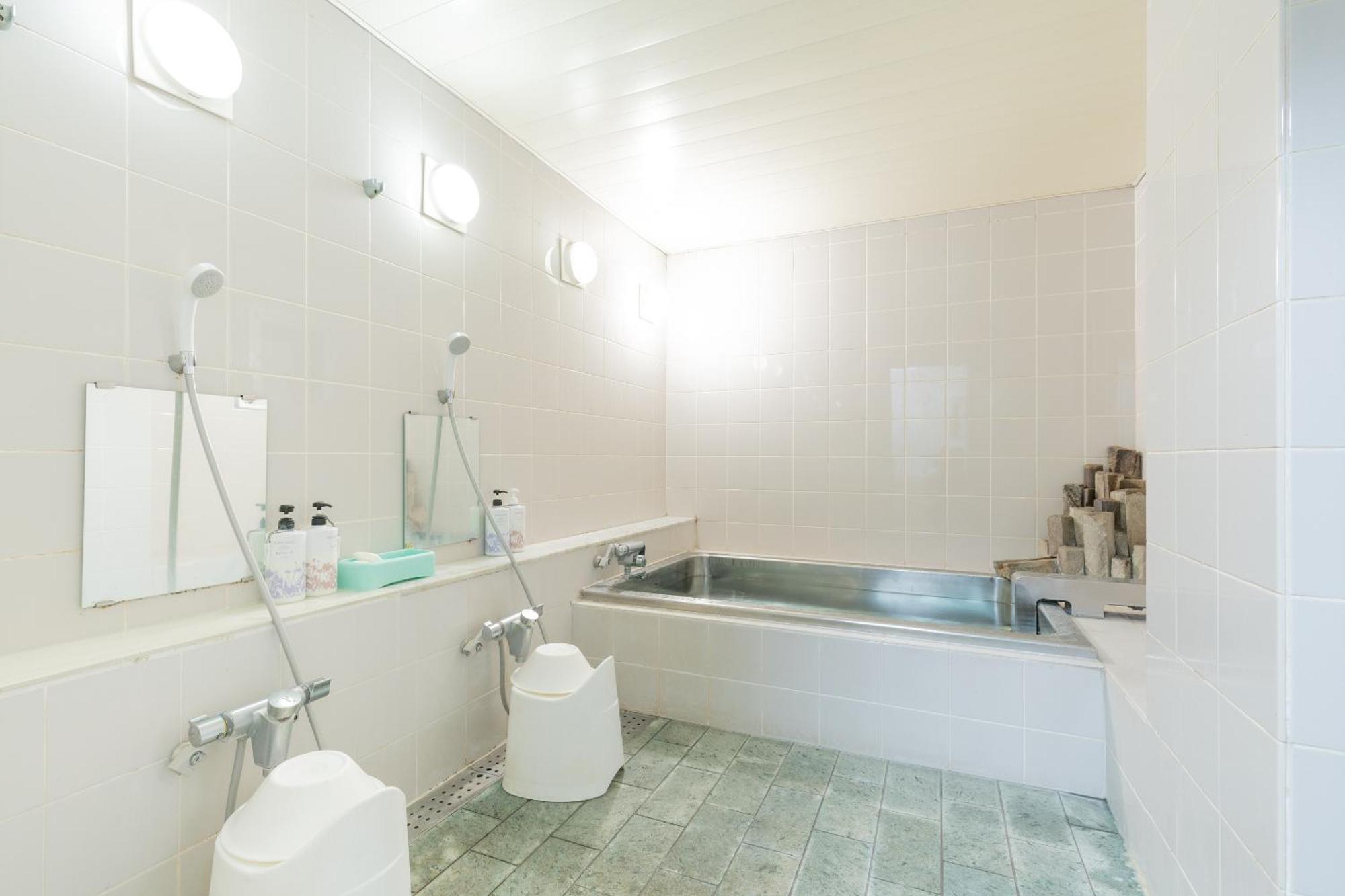 Japanese-Style Single Room with Shared Bathroom - Non-Smoking