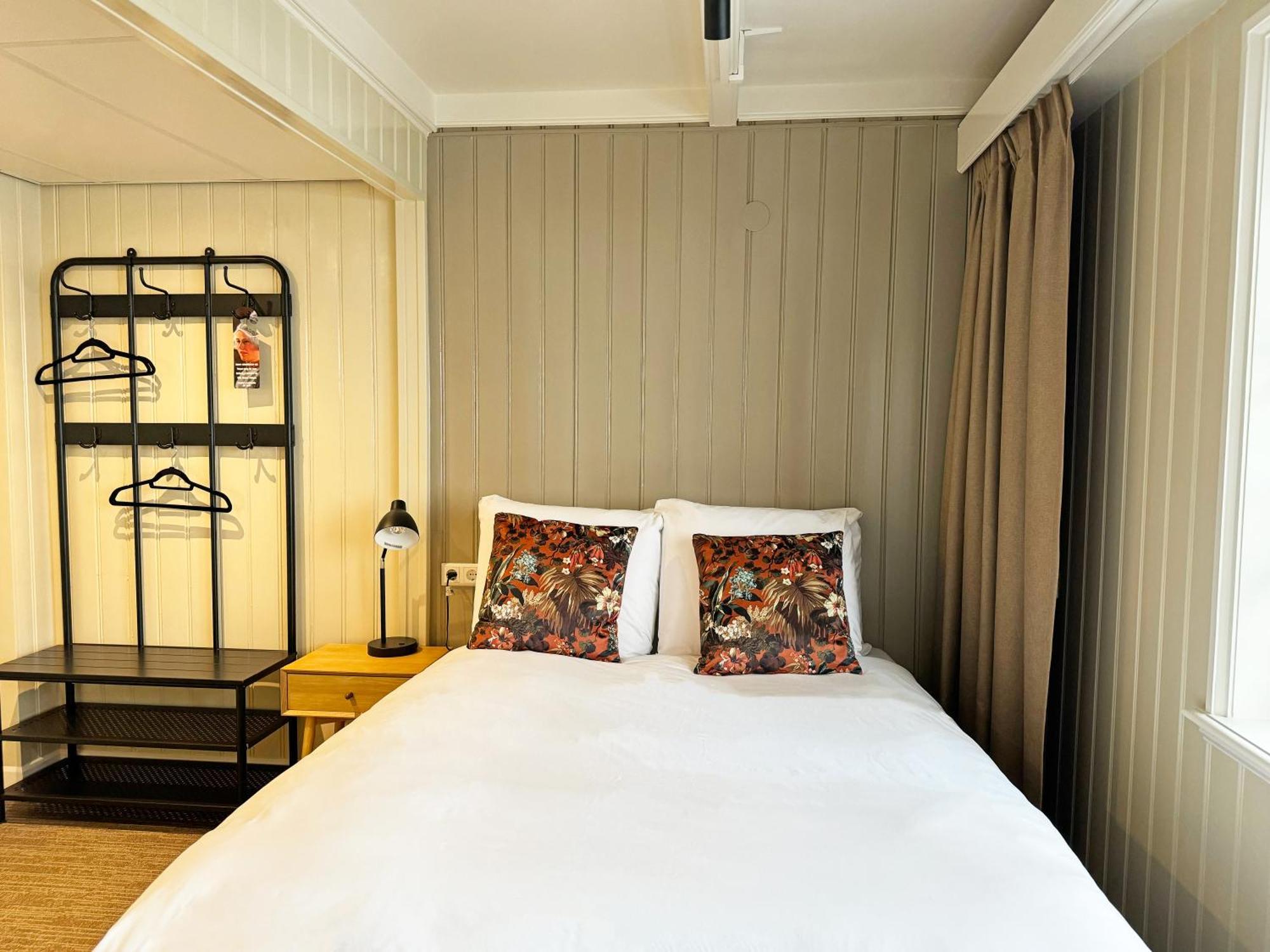 Chambre Lit Queen-Size avec Douche