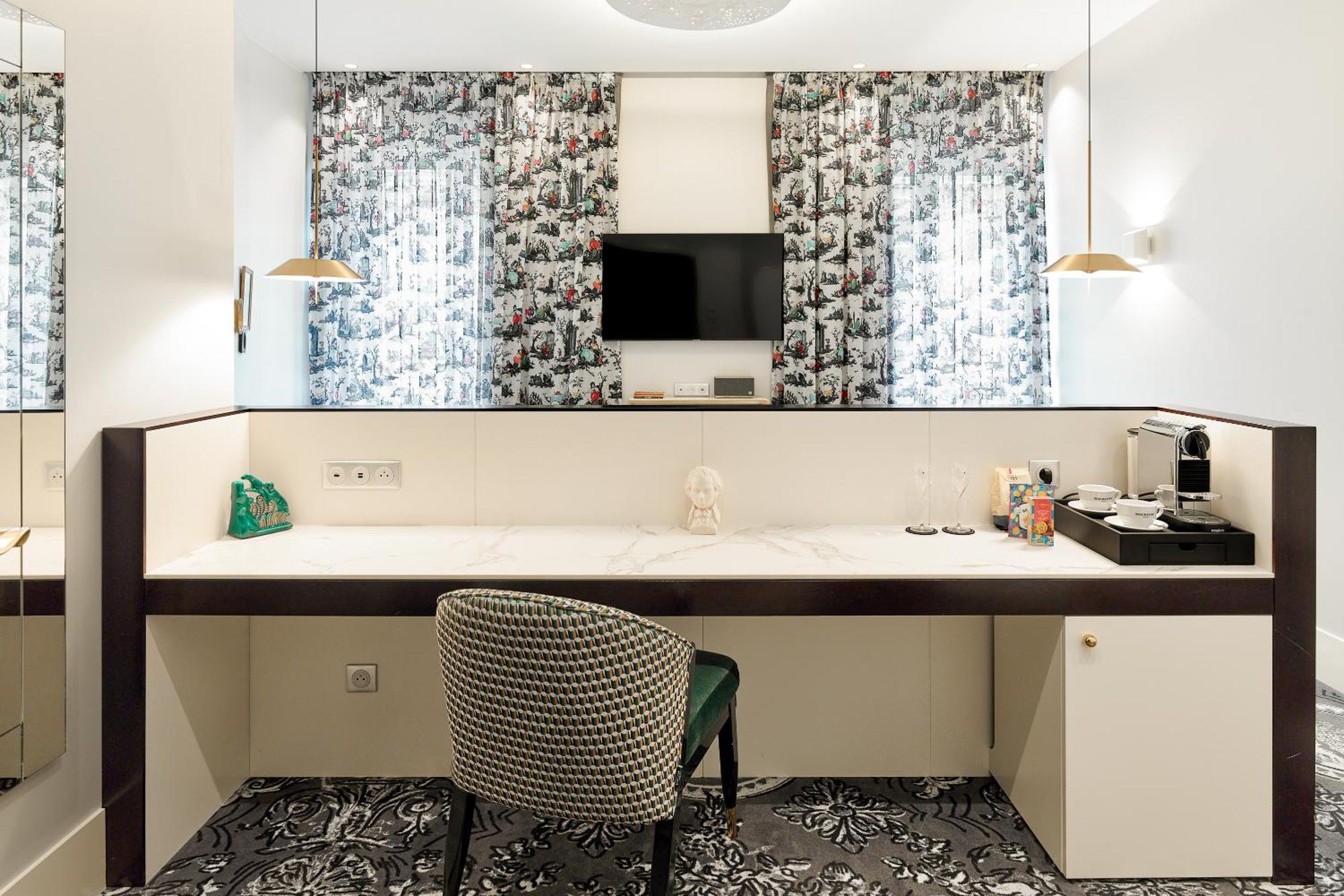 Quarto Deluxe com Cama King-size - Afterworks