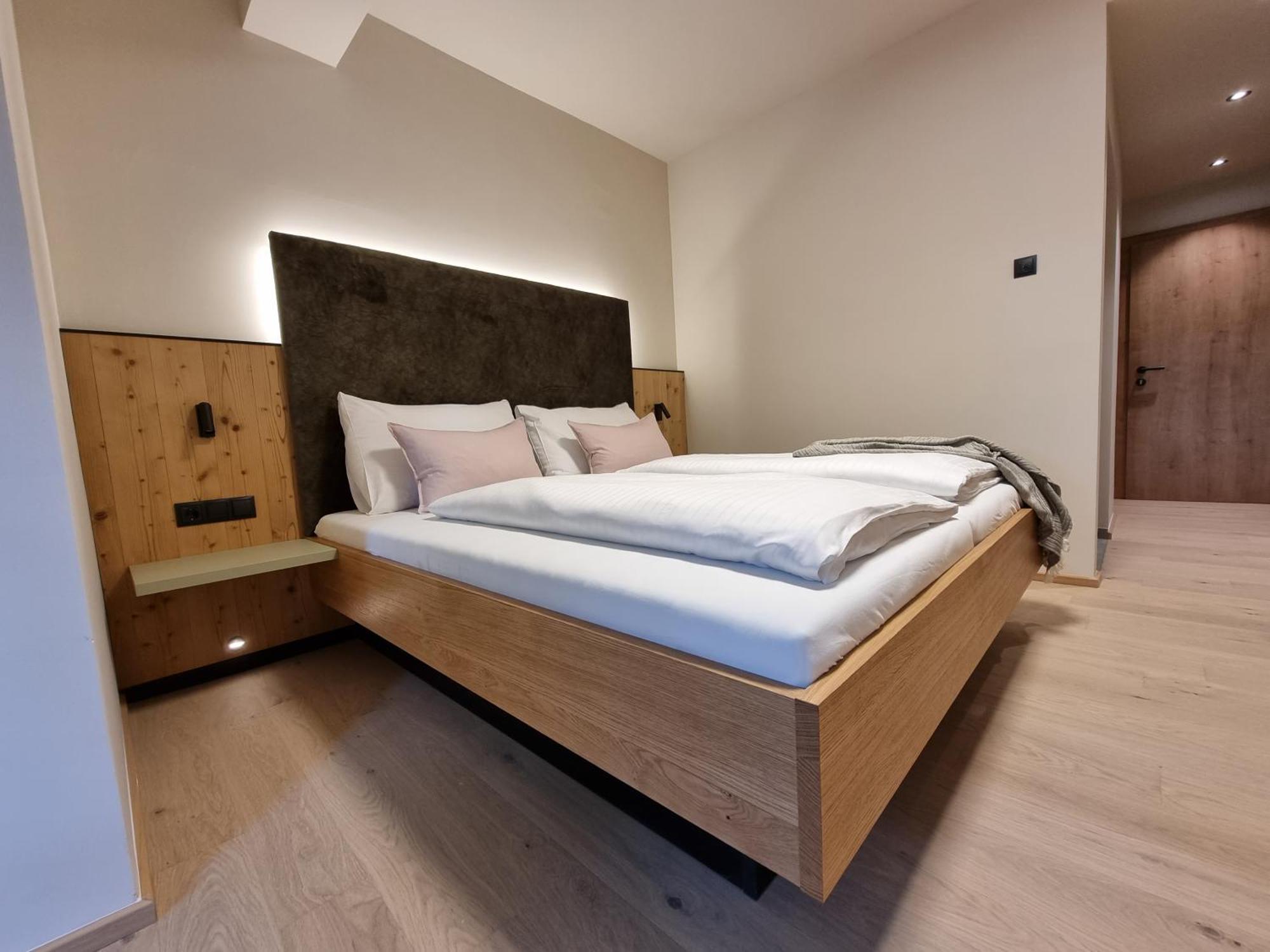 Familienzimmer mit Bergblick