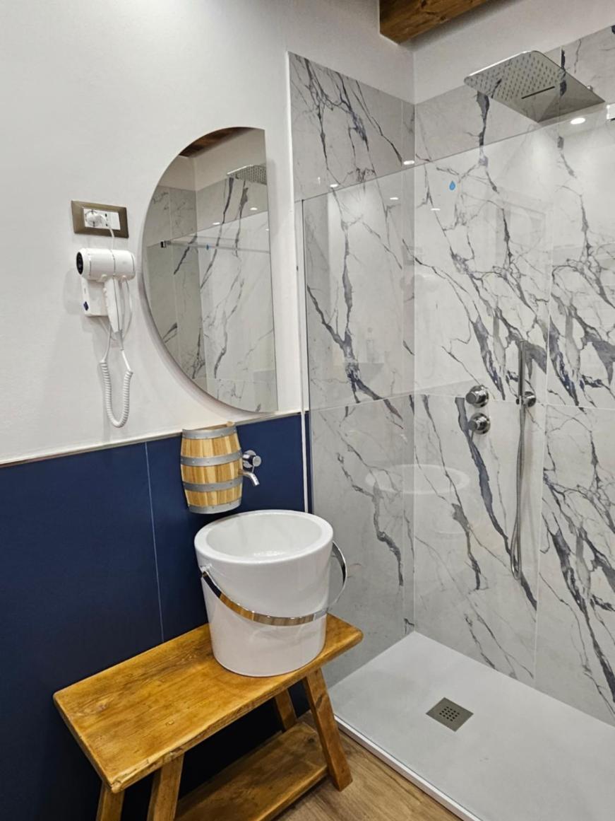 Suite Lit Queen-Size avec Baignoire Spa