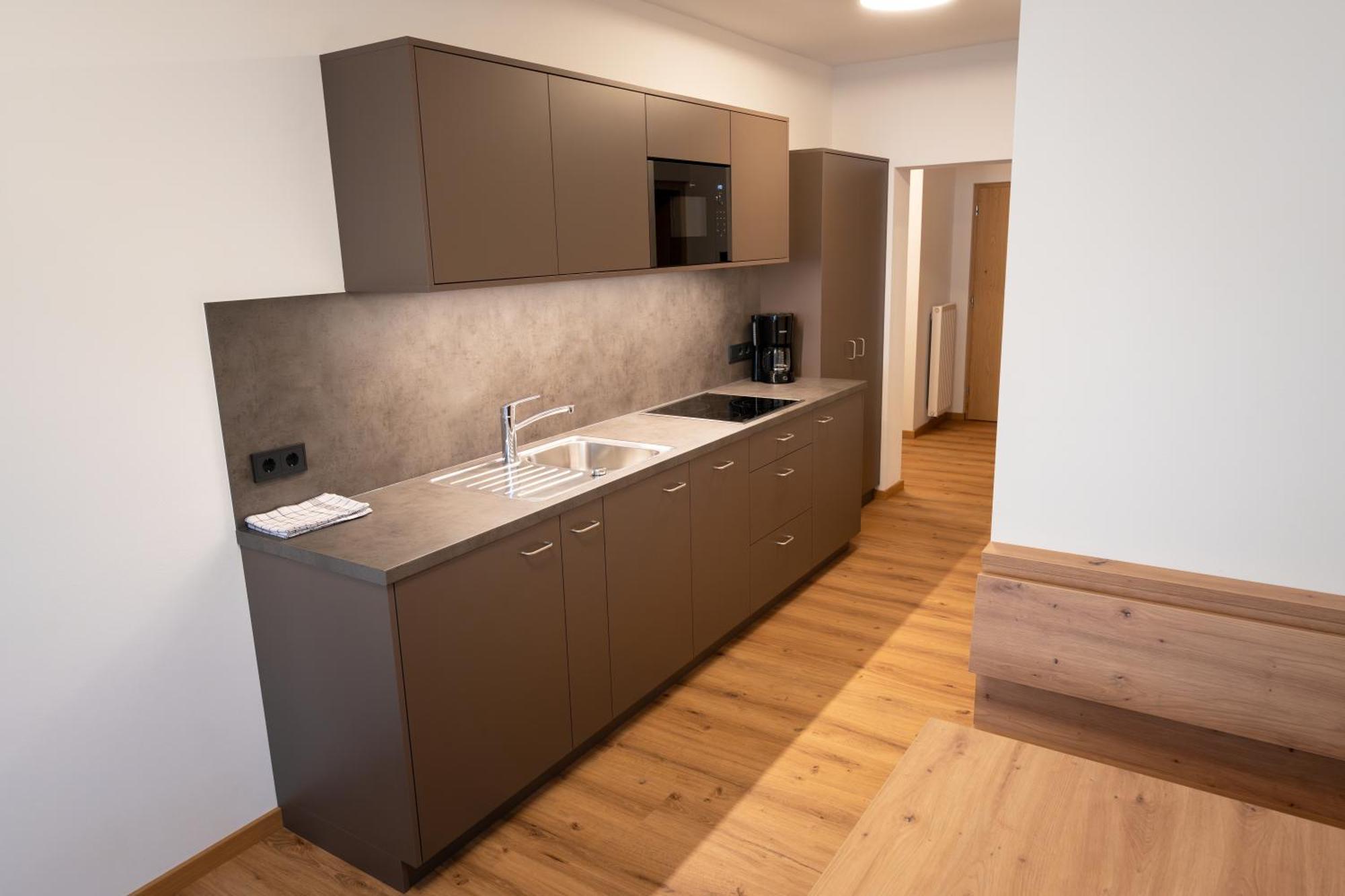 Apartment with Balcony,1622772112:JPEG