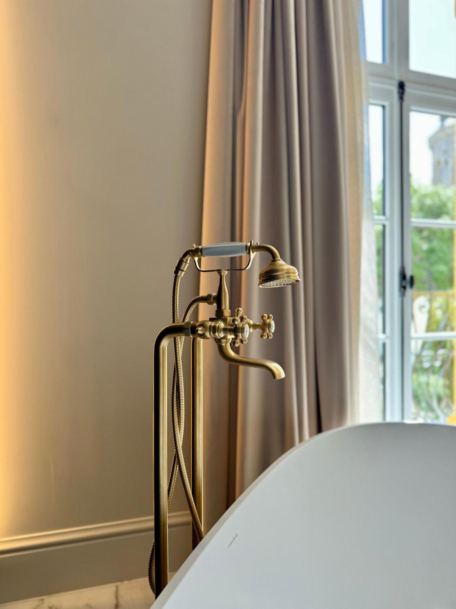 Luxe Kamer met 1 of 2 Bedden en Balkon