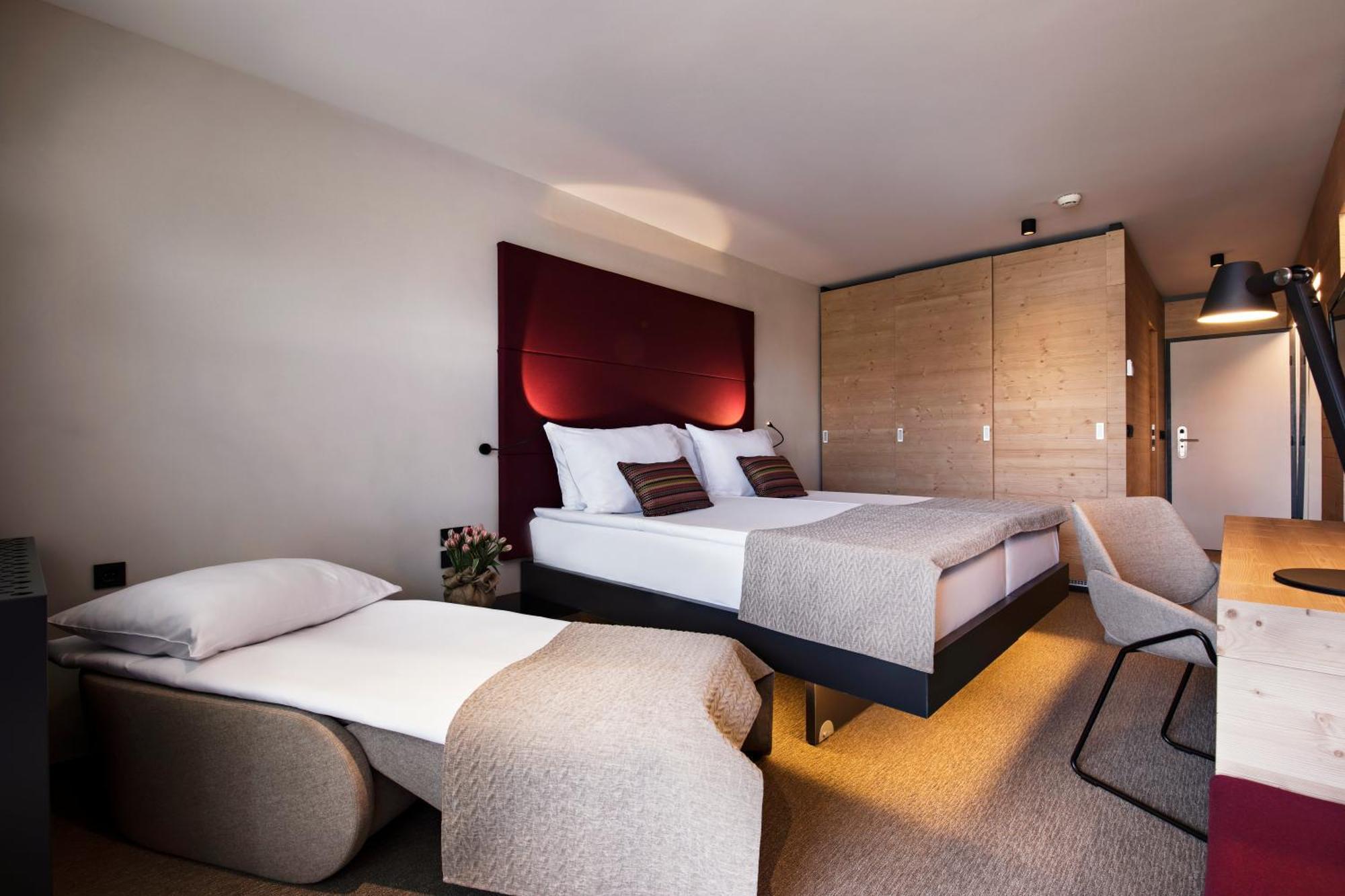 Double Room Balcony Extra Bed