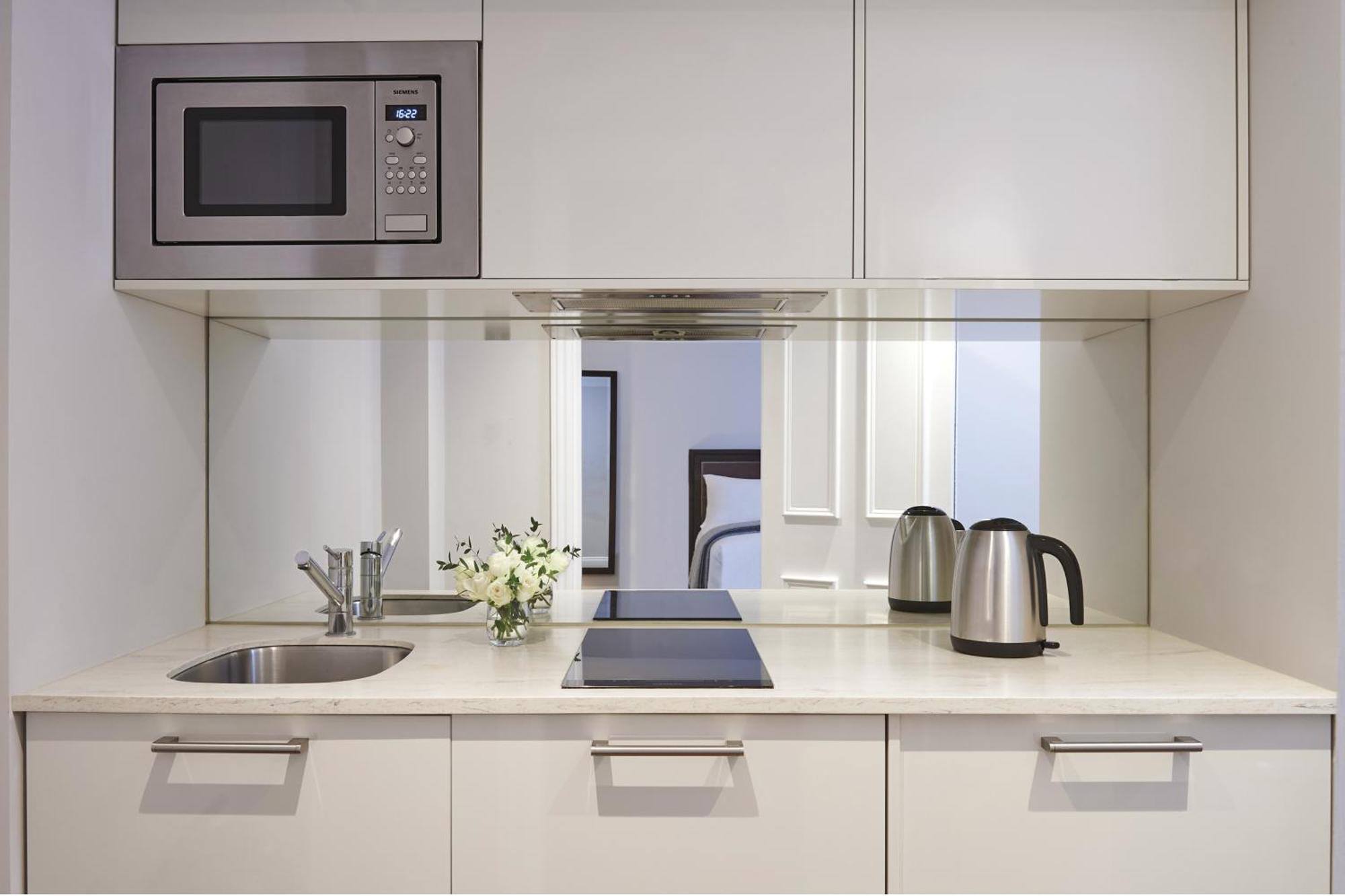 Studio Premier (Lower Ground Floor)