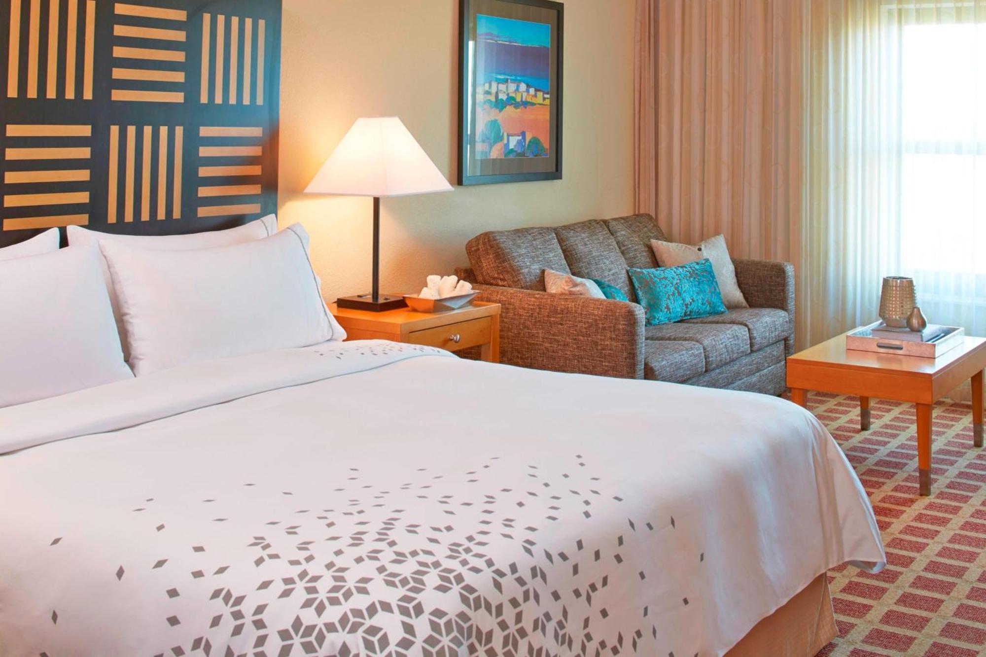 Junior King Suite,1643154330:JPEG
