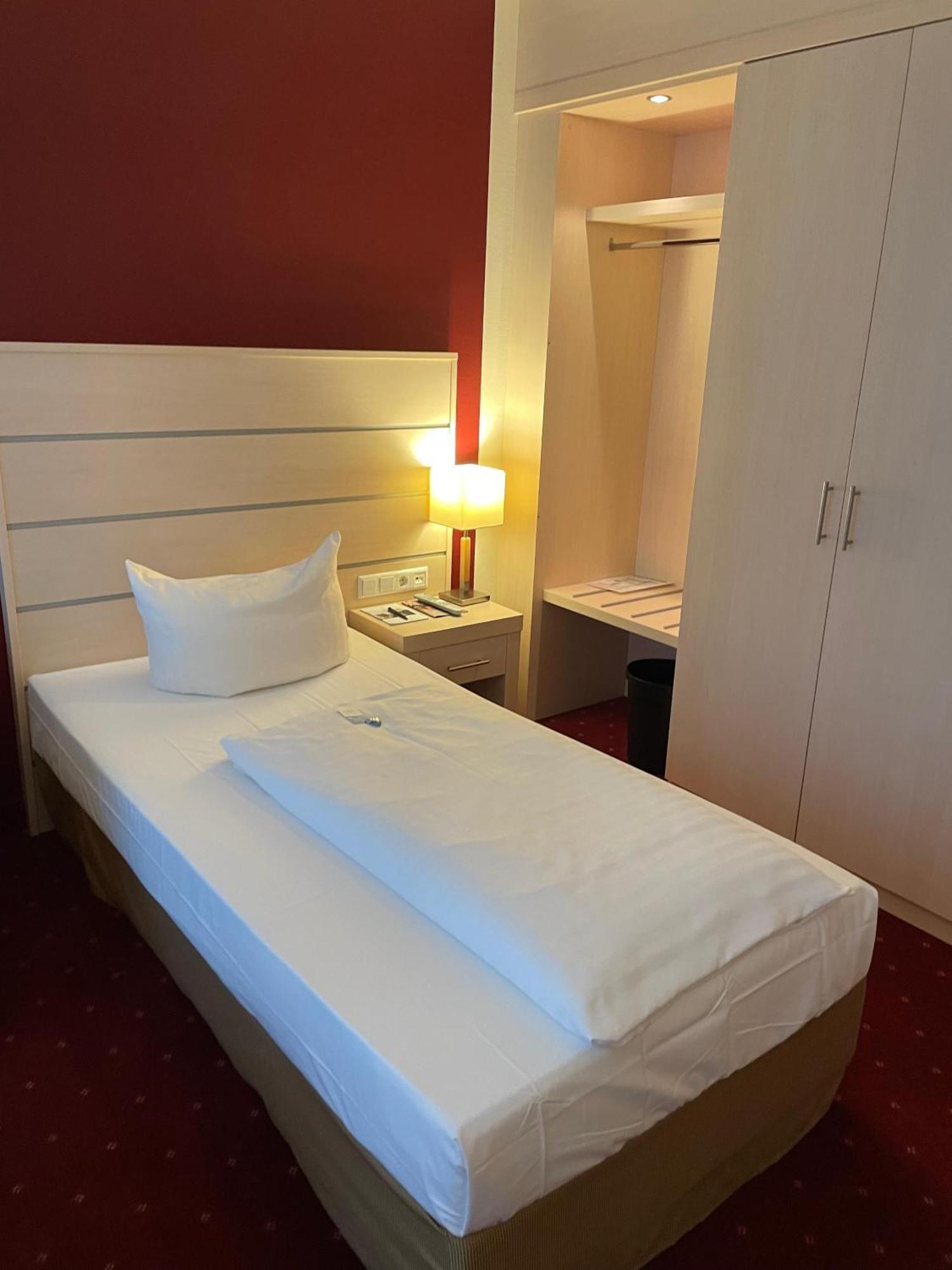 Standard Single Room,1663742551:JPEG