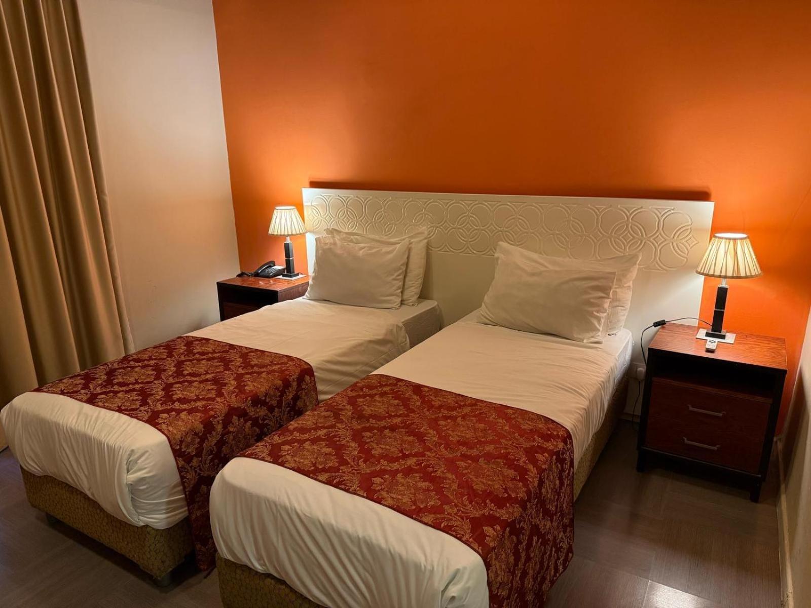 Chambre Deluxe Double ou Lits Jumeaux