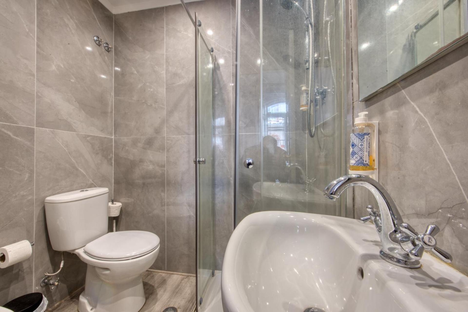 Small Standard Twin Room,1656190920:JPEG