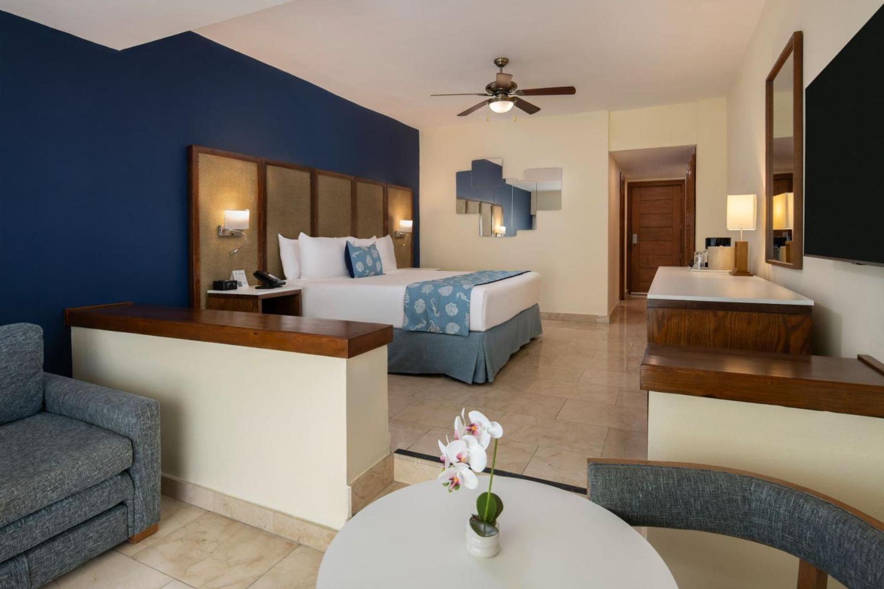 Junior Suite mit seitlichem Meerblick