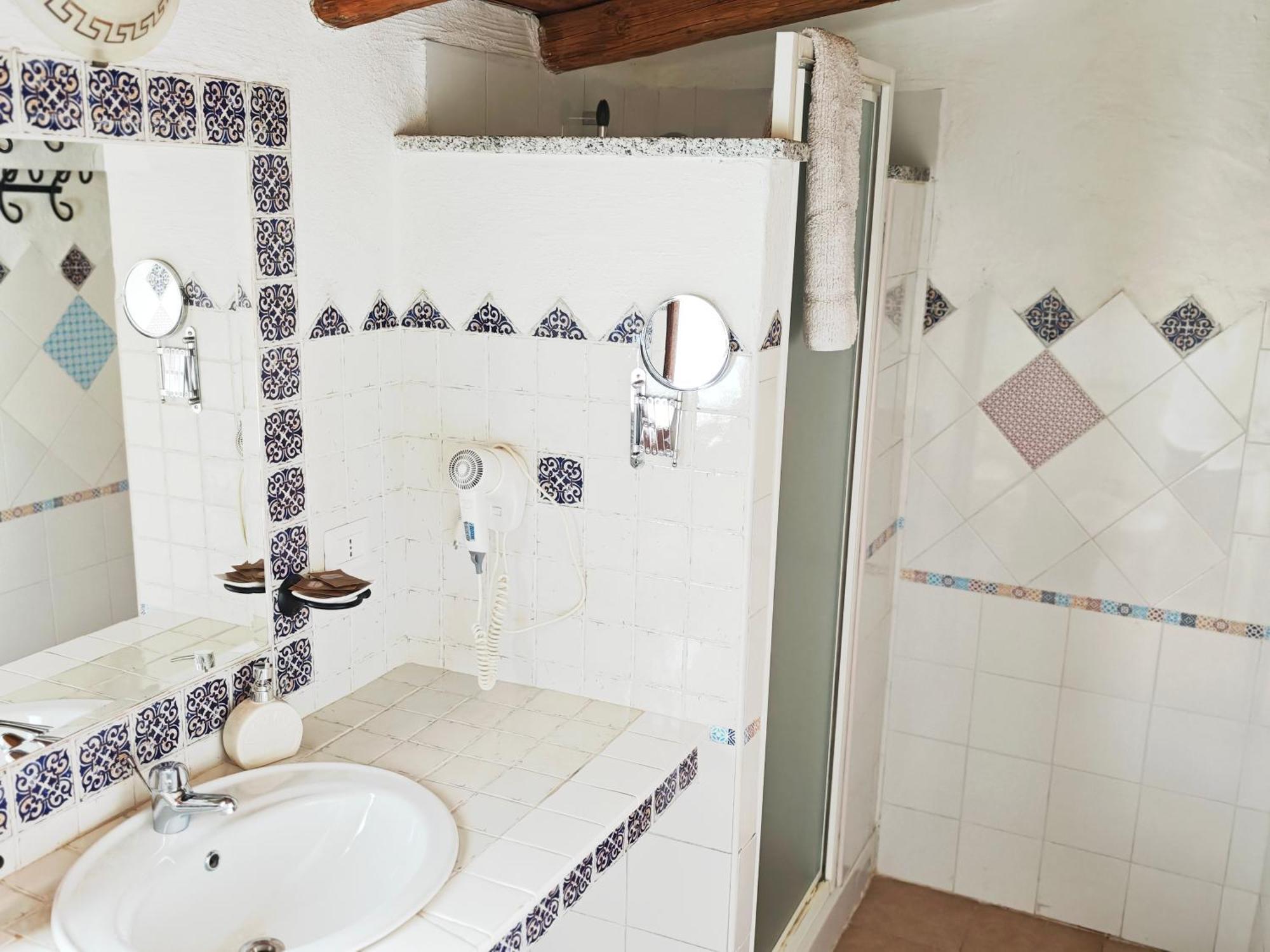 Superior Double or Twin Room with Terrace,1661663355:JPEG