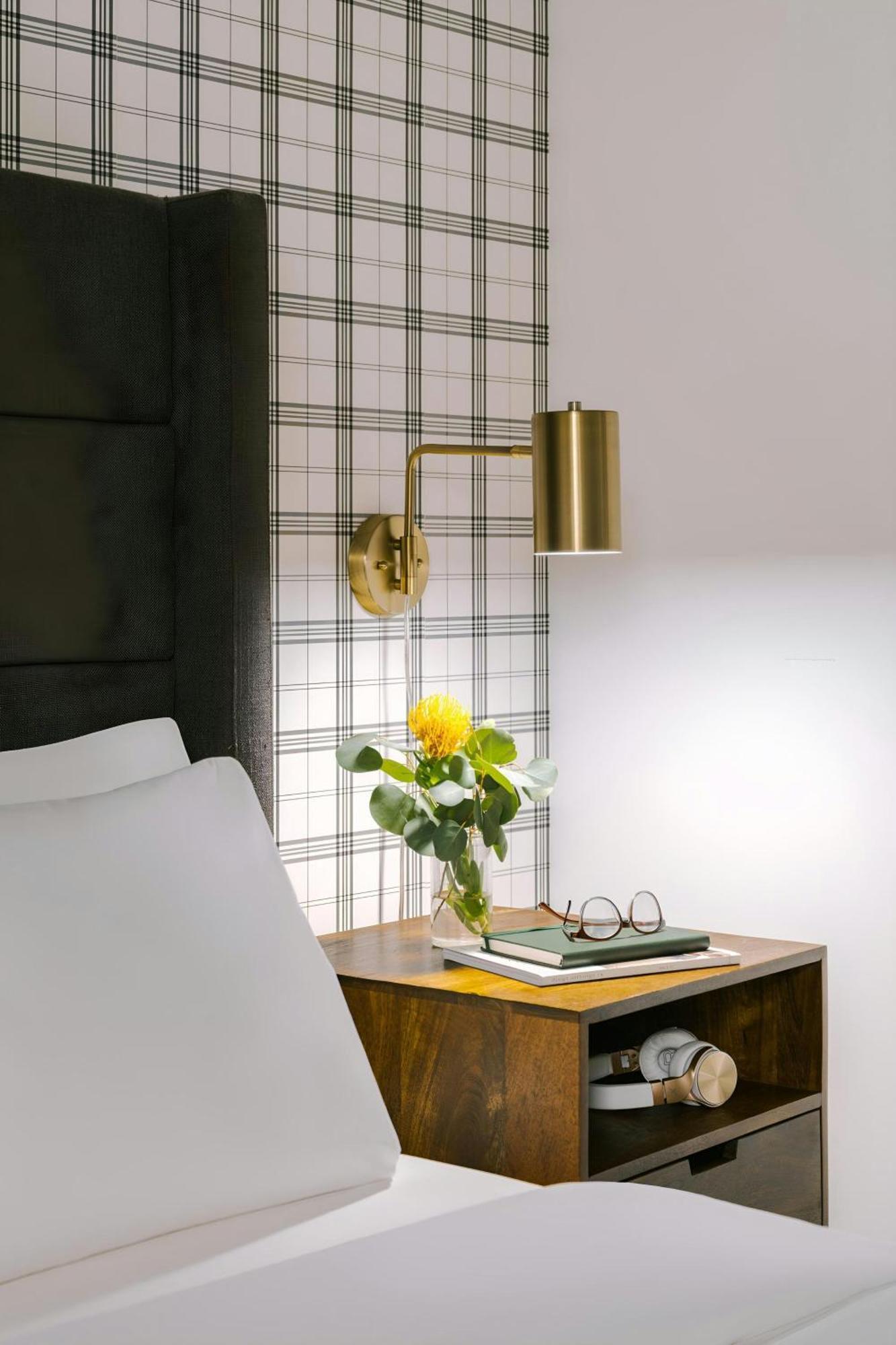One-Bedroom Superior Apartment King or Queen Bed